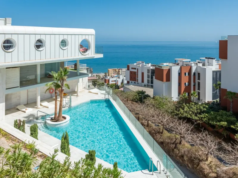 Welcome to this beautifully designed apartment, perfectly situated in a highly sought-after area.