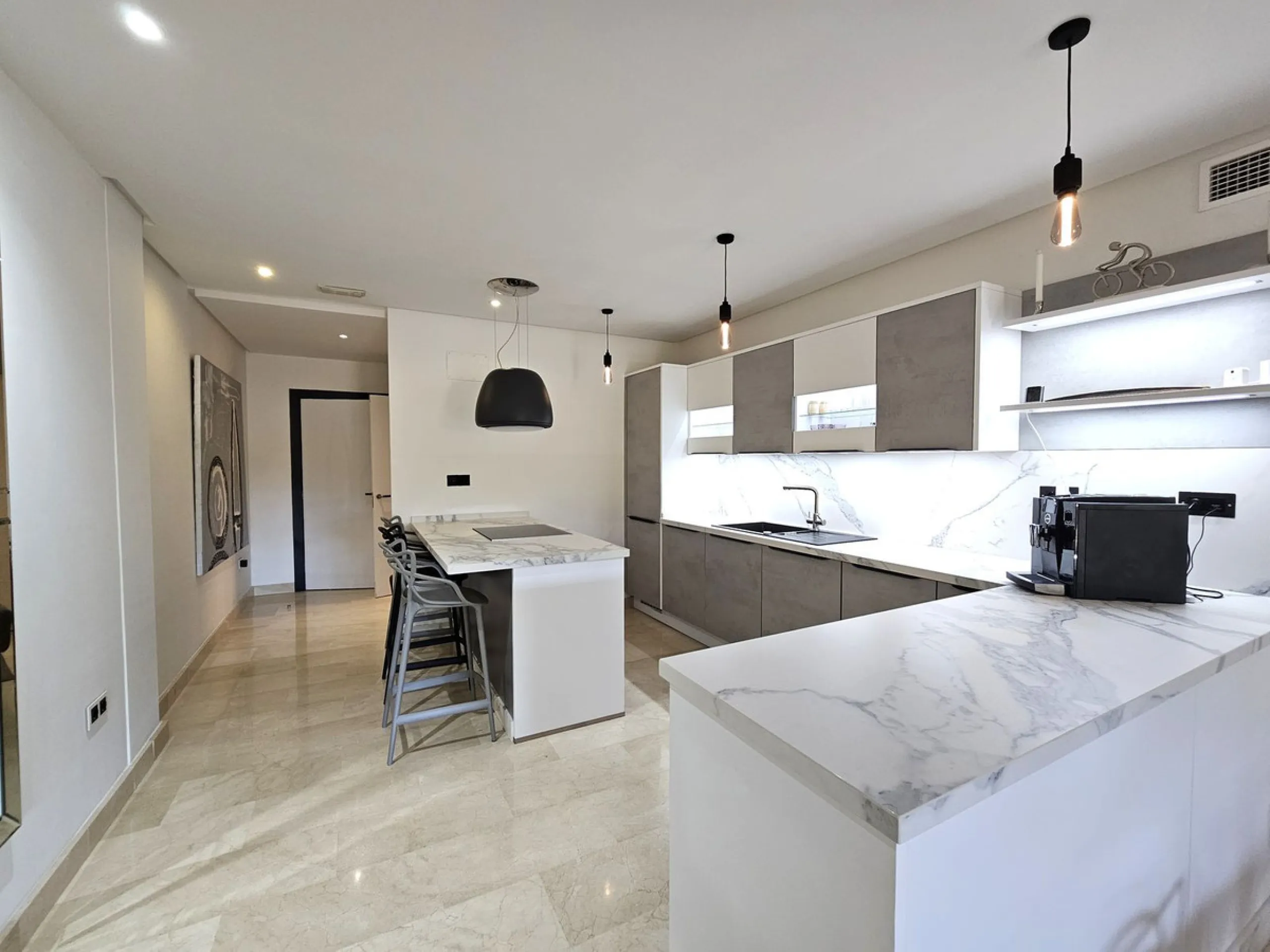 Luxury 3-Bed Apartment with Spacious Terrace in a Prime Beachside Location in Puerto Banús