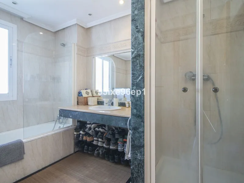 Mittlere Etage Wohnung, Selwo, Costa del Sol