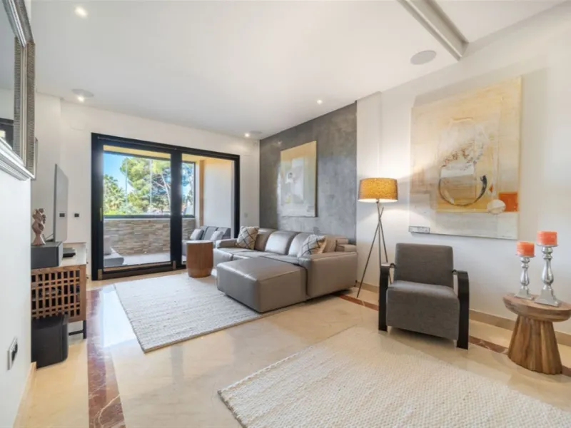Luxury 3-Bed Apartment with Spacious Terrace in a Prime Beachside Location in Puerto Banús