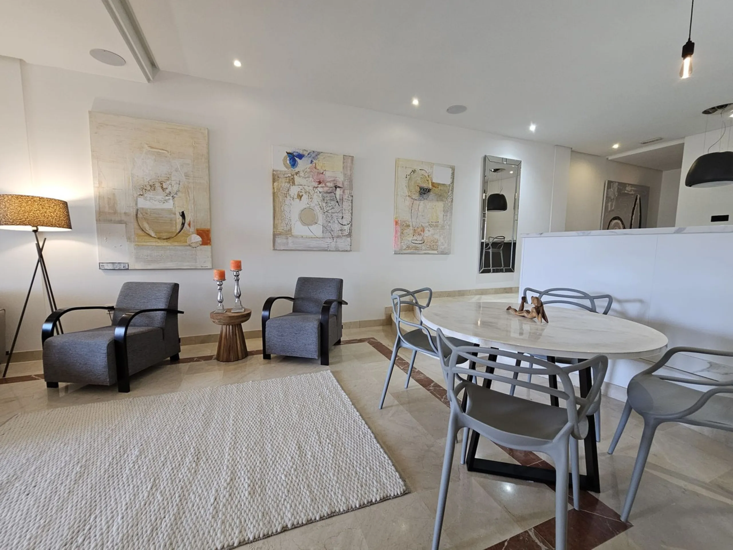 Luxury 3-Bed Apartment with Spacious Terrace in a Prime Beachside Location in Puerto Banús