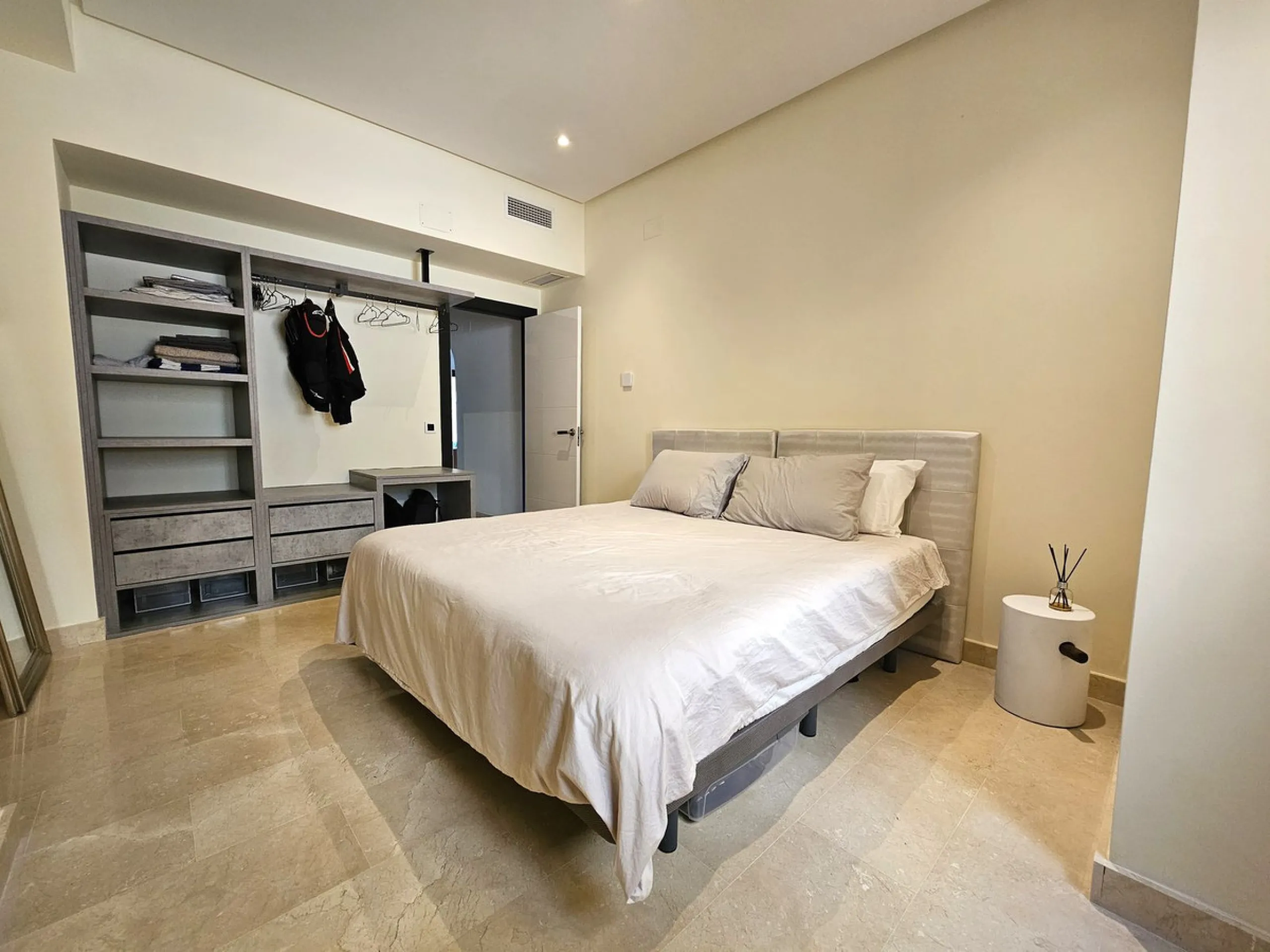 Luxury 3-Bed Apartment with Spacious Terrace in a Prime Beachside Location in Puerto Banús