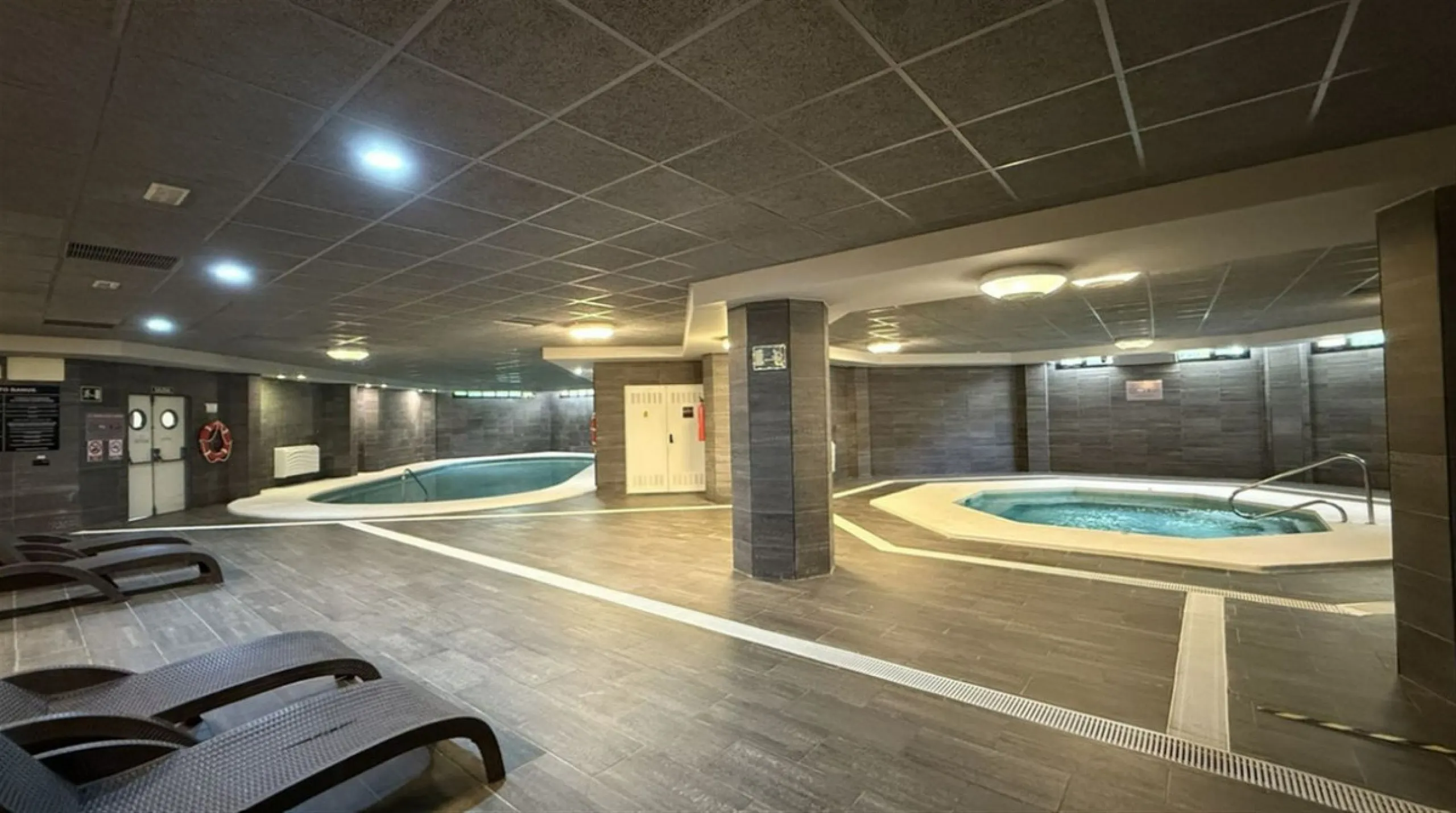 Luxury 3-Bed Apartment with Spacious Terrace in a Prime Beachside Location in Puerto Banús