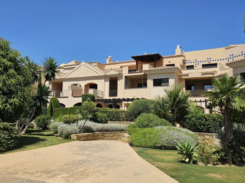 Luxury 3-Bed Apartment with Spacious Terrace in a Prime Beachside Location in Puerto Banús