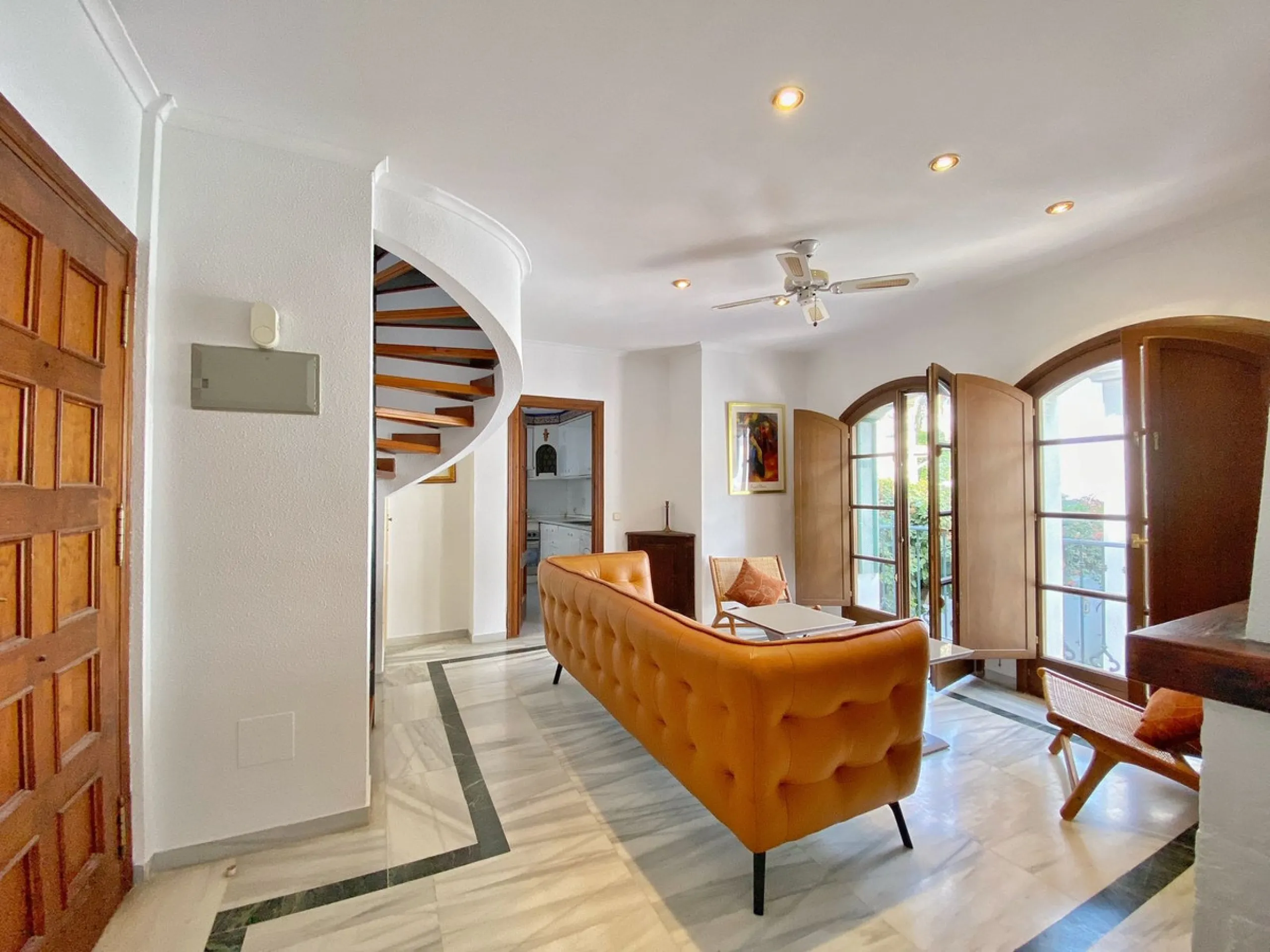 Apartment - Penthouse в продаже в Marbella, Málaga. В доме 3 спален и 2 ванных комнат. Площадь дома 91 м²