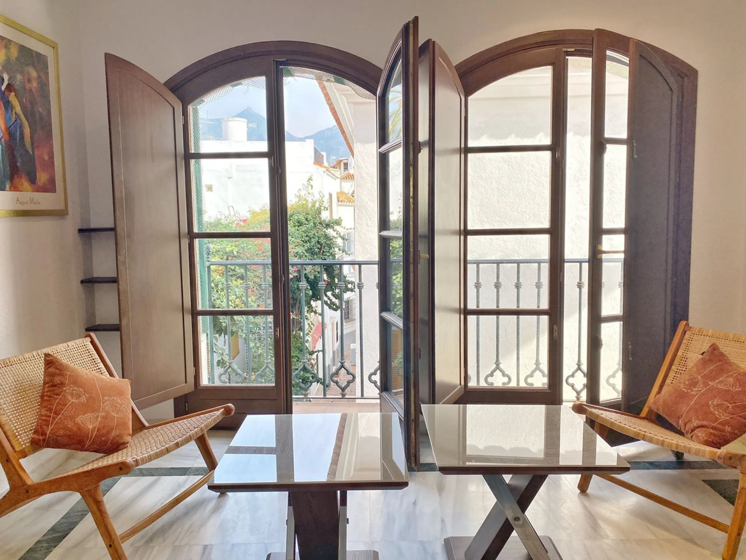 Apartment - Penthouse в продаже в Marbella, Málaga. В доме 3 спален и 2 ванных комнат. Площадь дома 91 м²