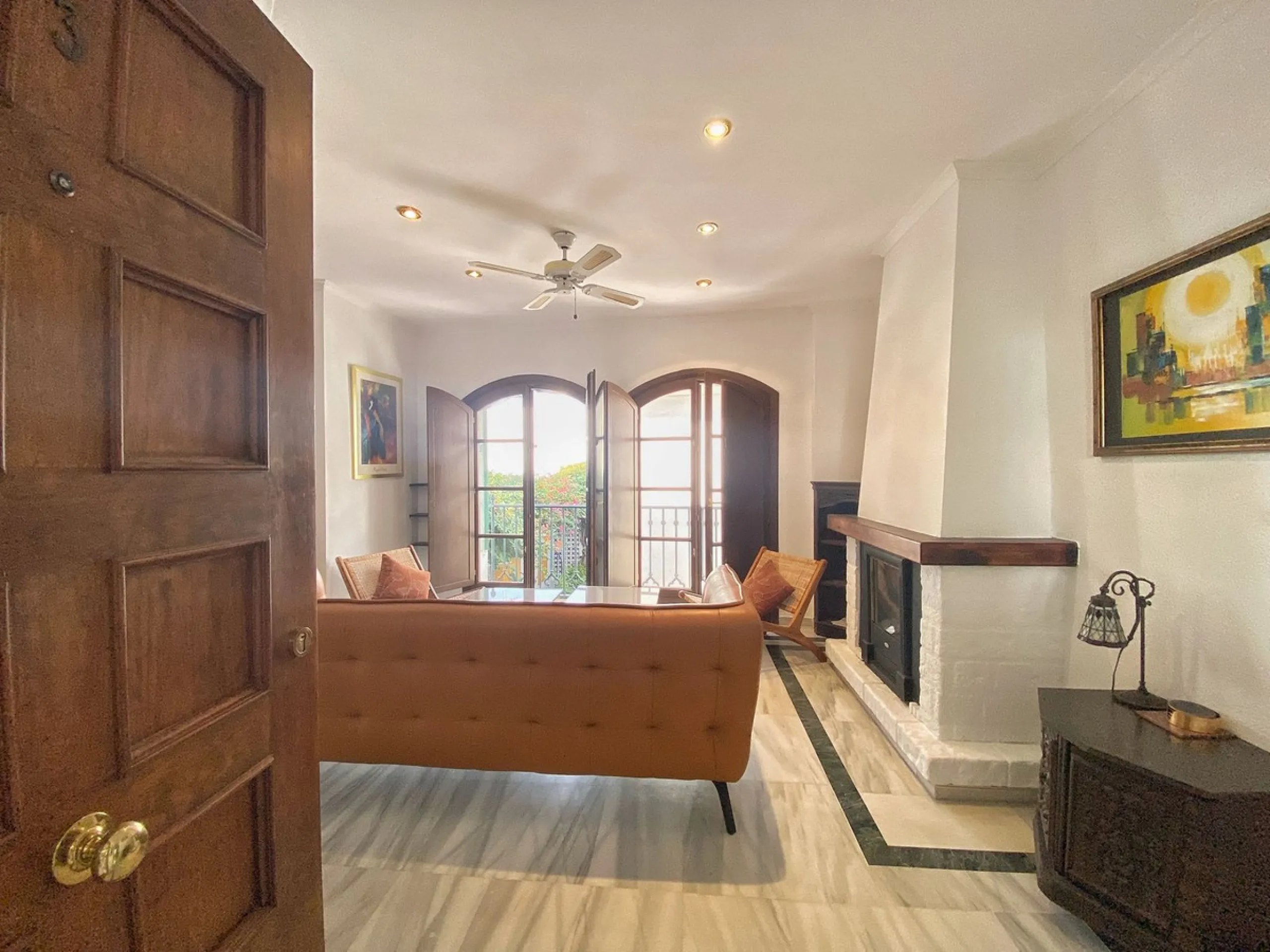 Apartment - Penthouse в продаже в Marbella, Málaga. В доме 3 спален и 2 ванных комнат. Площадь дома 91 м²