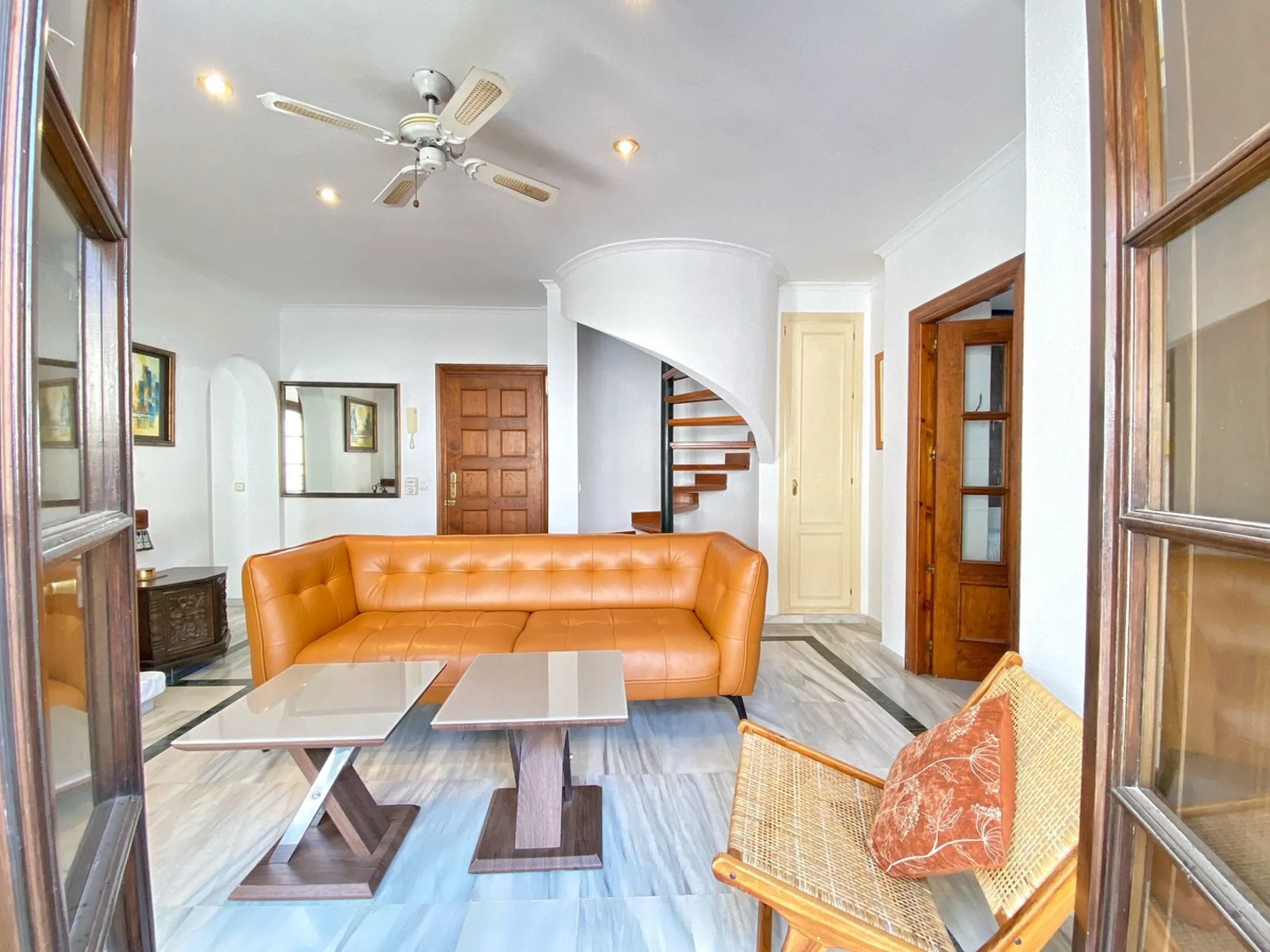 Apartment - Penthouse в продаже в Marbella, Málaga. В доме 3 спален и 2 ванных комнат. Площадь дома 91 м²