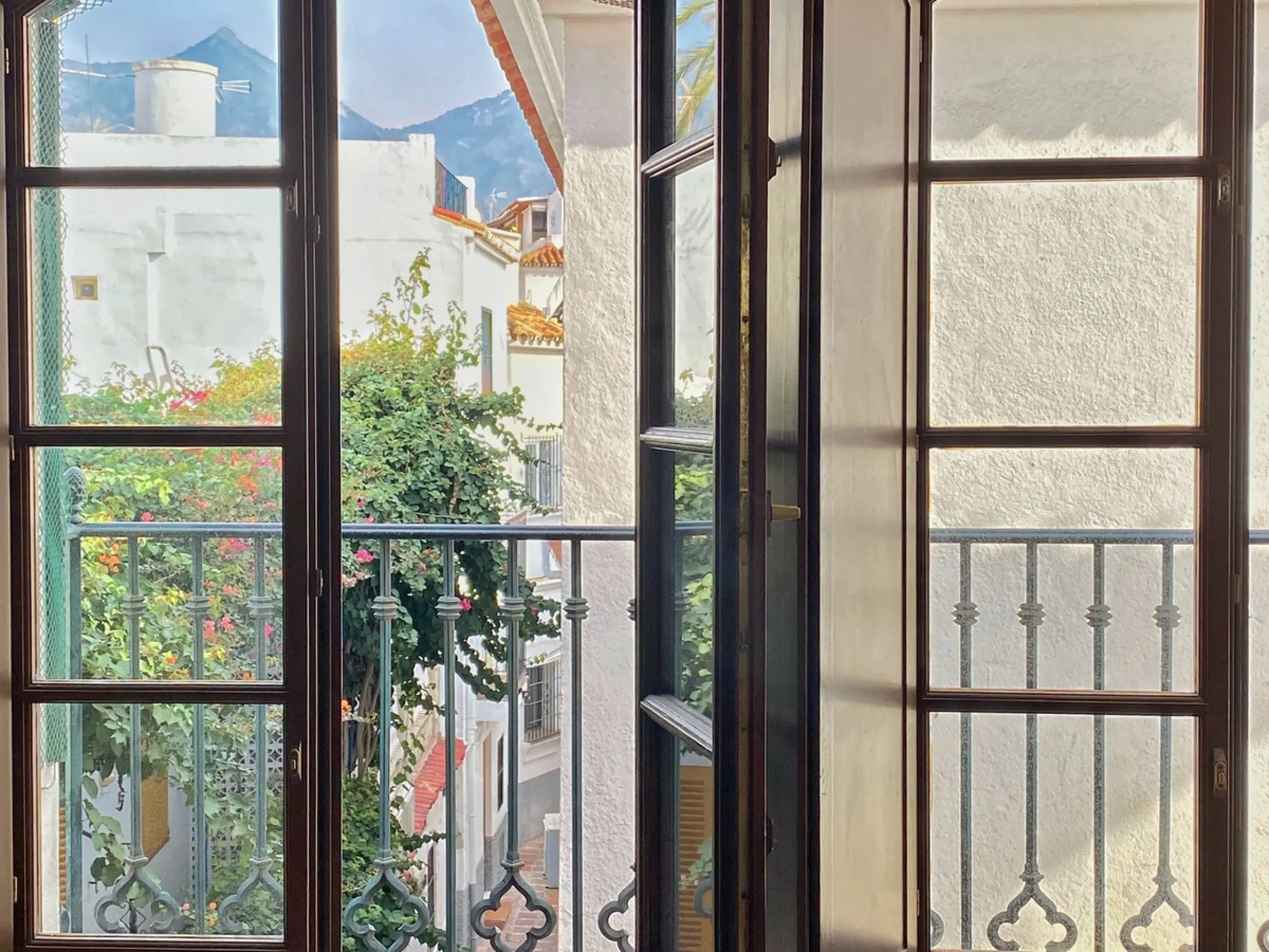 Apartment - Penthouse в продаже в Marbella, Málaga. В доме 3 спален и 2 ванных комнат. Площадь дома 91 м²