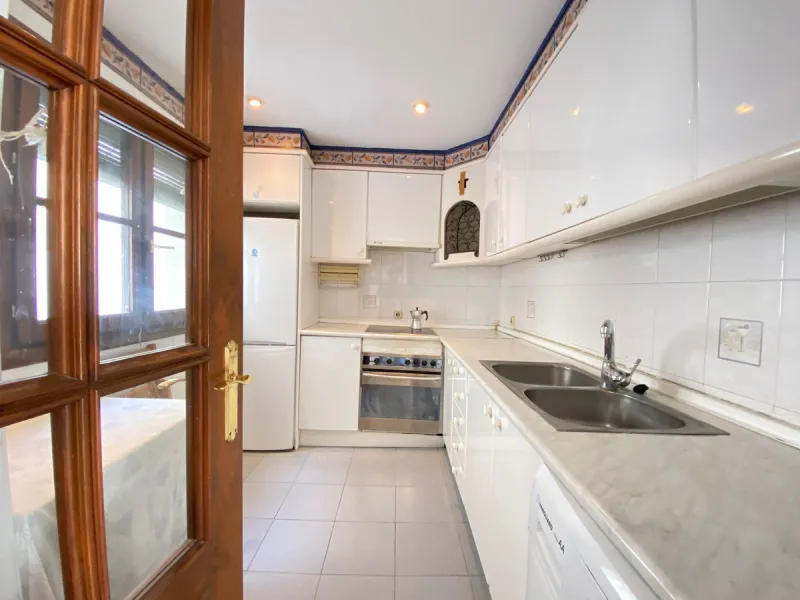 Apartment - Penthouse в продаже в Marbella, Málaga. В доме 3 спален и 2 ванных комнат. Площадь дома 91 м²