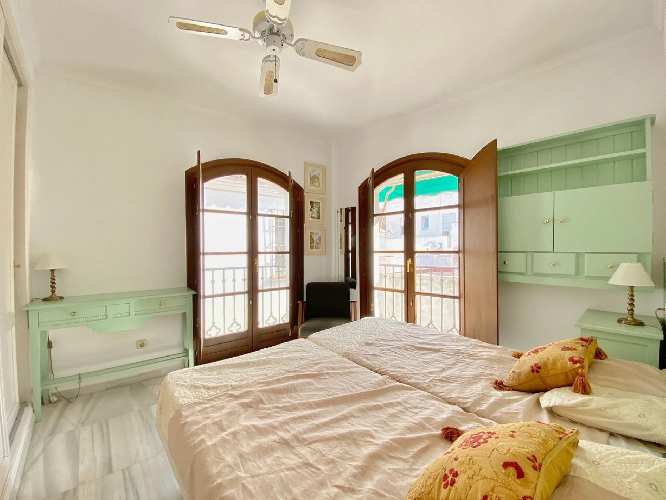 Apartment - Penthouse в продаже в Marbella, Málaga. В доме 3 спален и 2 ванных комнат. Площадь дома 91 м²