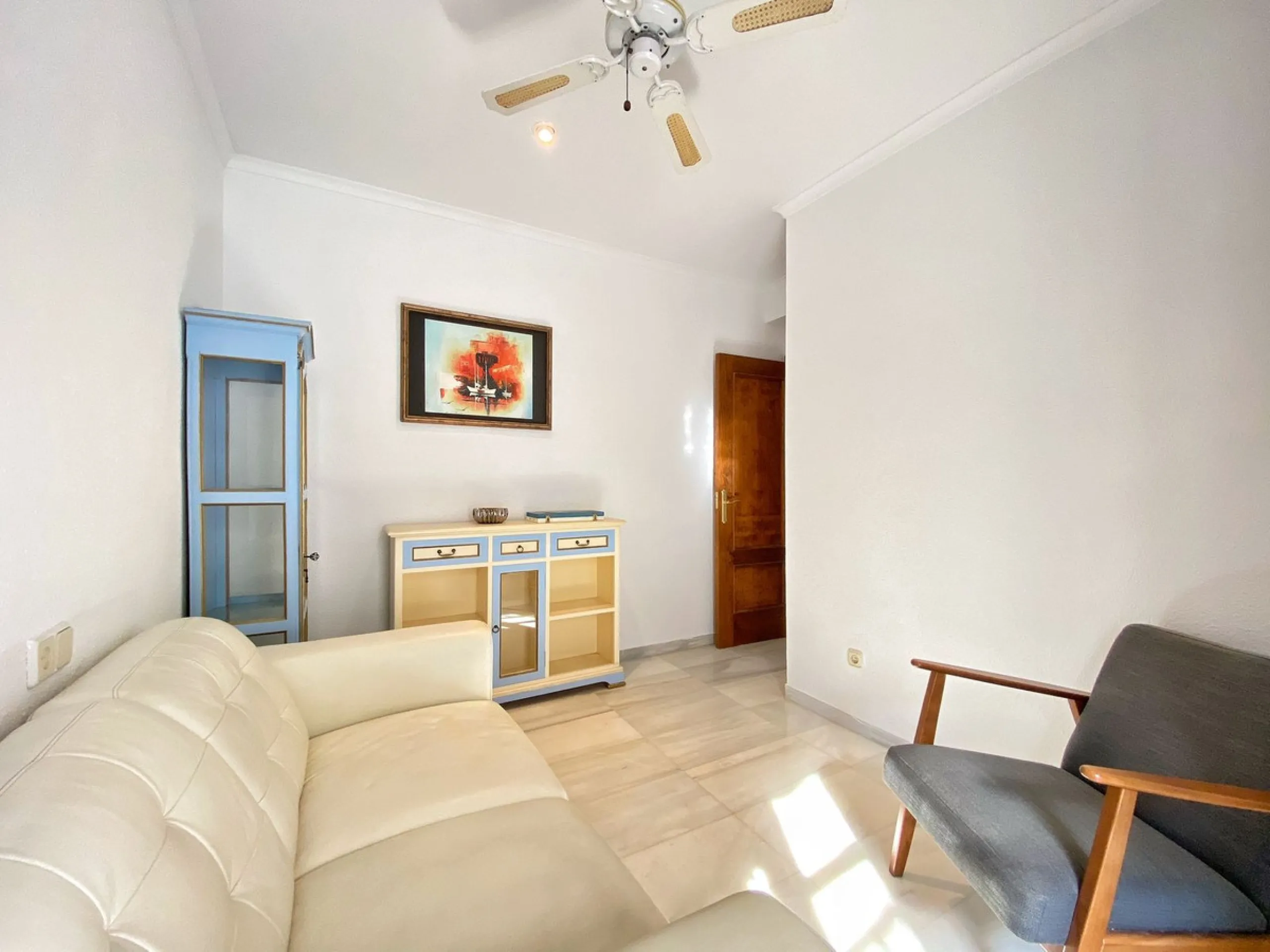 Apartment - Penthouse в продаже в Marbella, Málaga. В доме 3 спален и 2 ванных комнат. Площадь дома 91 м²