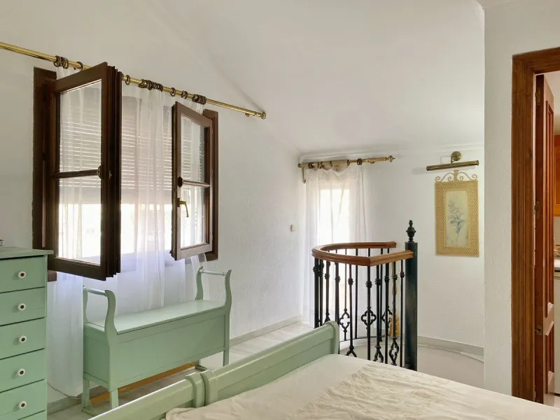 Apartment - Penthouse в продаже в Marbella, Málaga. В доме 3 спален и 2 ванных комнат. Площадь дома 91 м²
