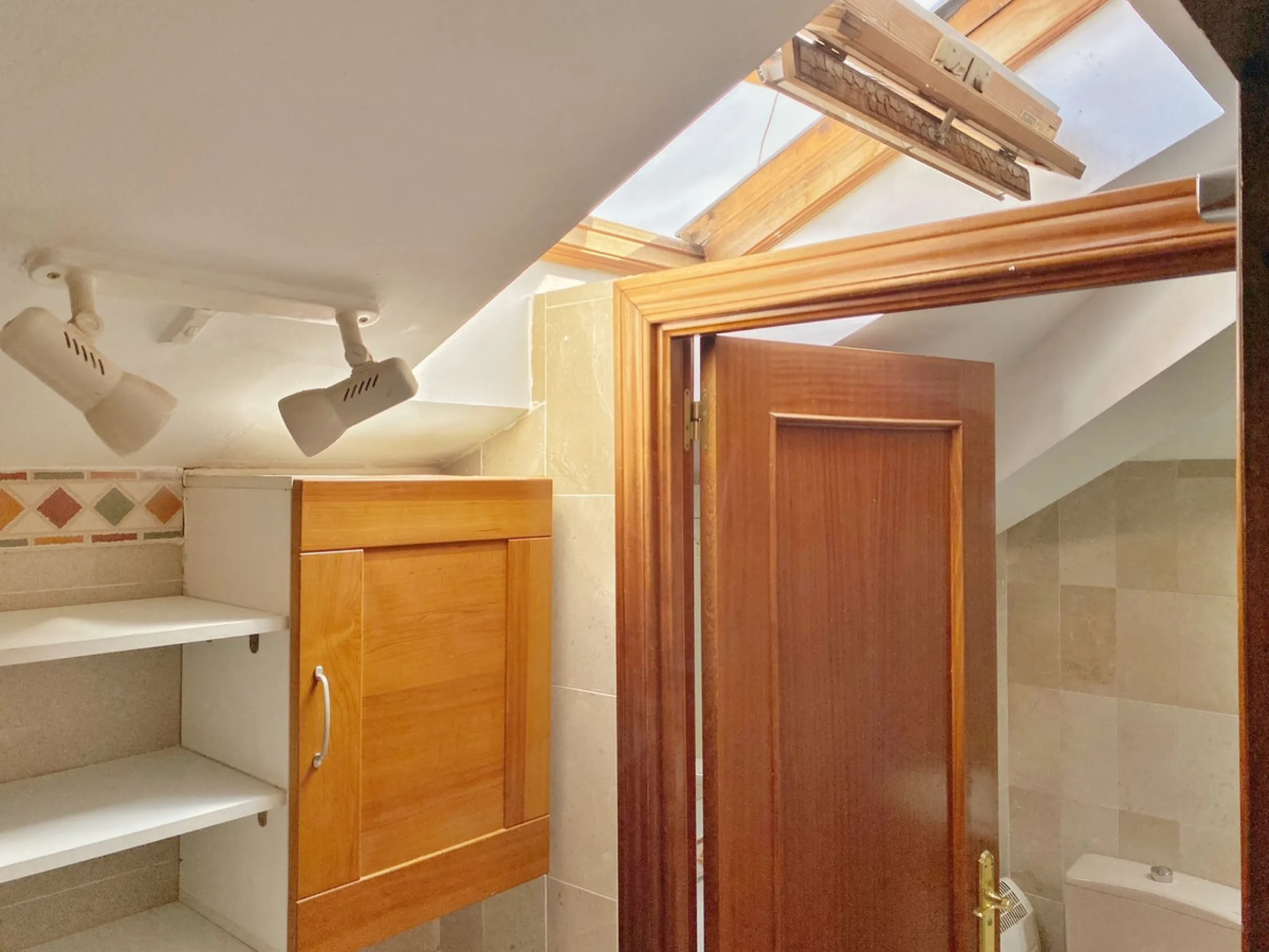 Apartment - Penthouse в продаже в Marbella, Málaga. В доме 3 спален и 2 ванных комнат. Площадь дома 91 м²