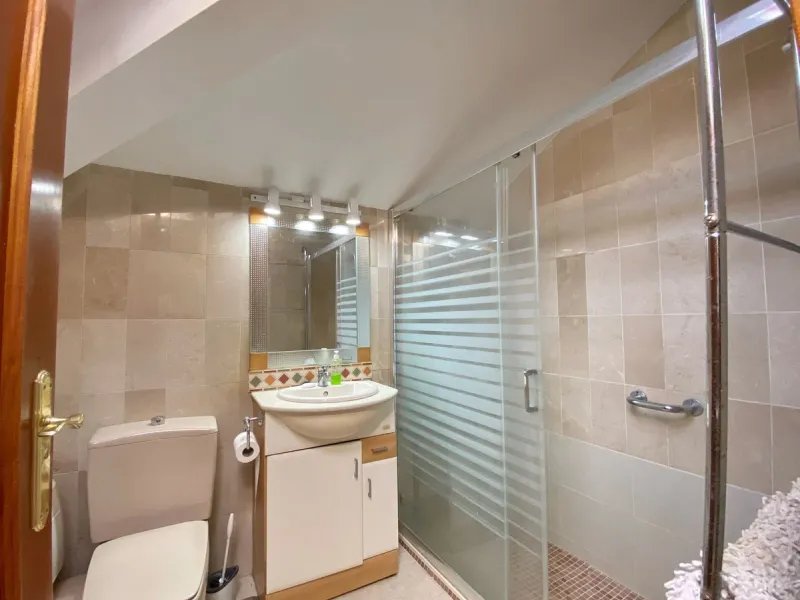 Apartment - Penthouse в продаже в Marbella, Málaga. В доме 3 спален и 2 ванных комнат. Площадь дома 91 м²