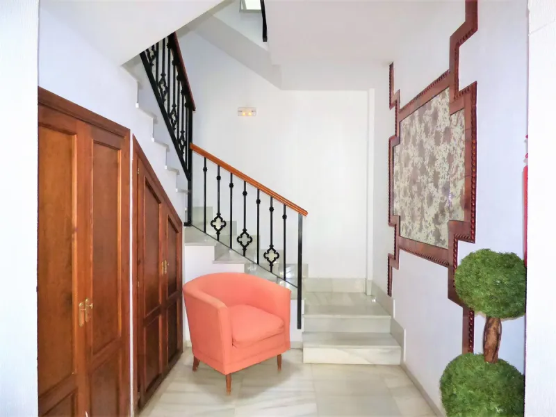 Apartment - Penthouse в продаже в Marbella, Málaga. В доме 3 спален и 2 ванных комнат. Площадь дома 91 м²