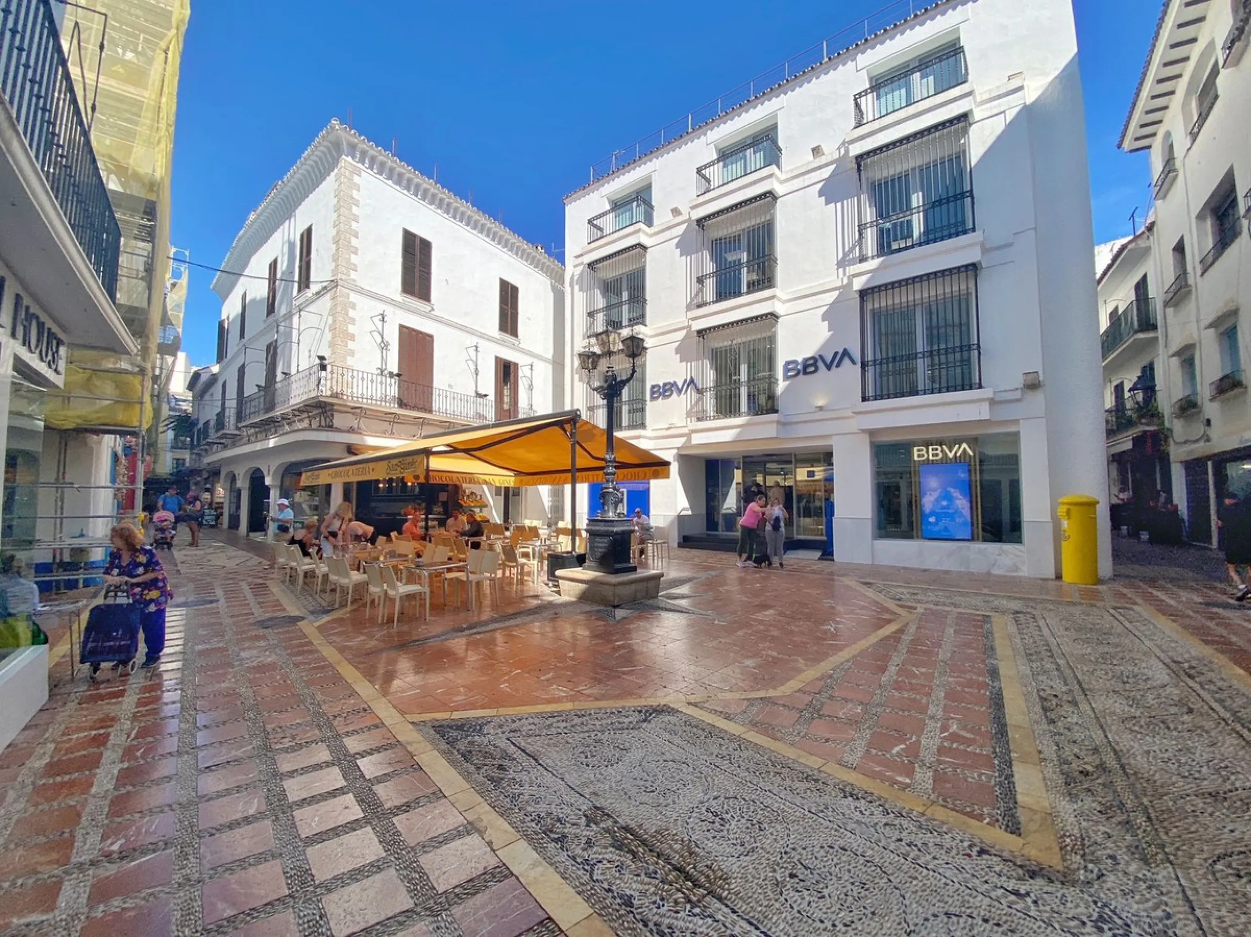 Apartment - Penthouse в продаже в Marbella, Málaga. В доме 3 спален и 2 ванных комнат. Площадь дома 91 м²