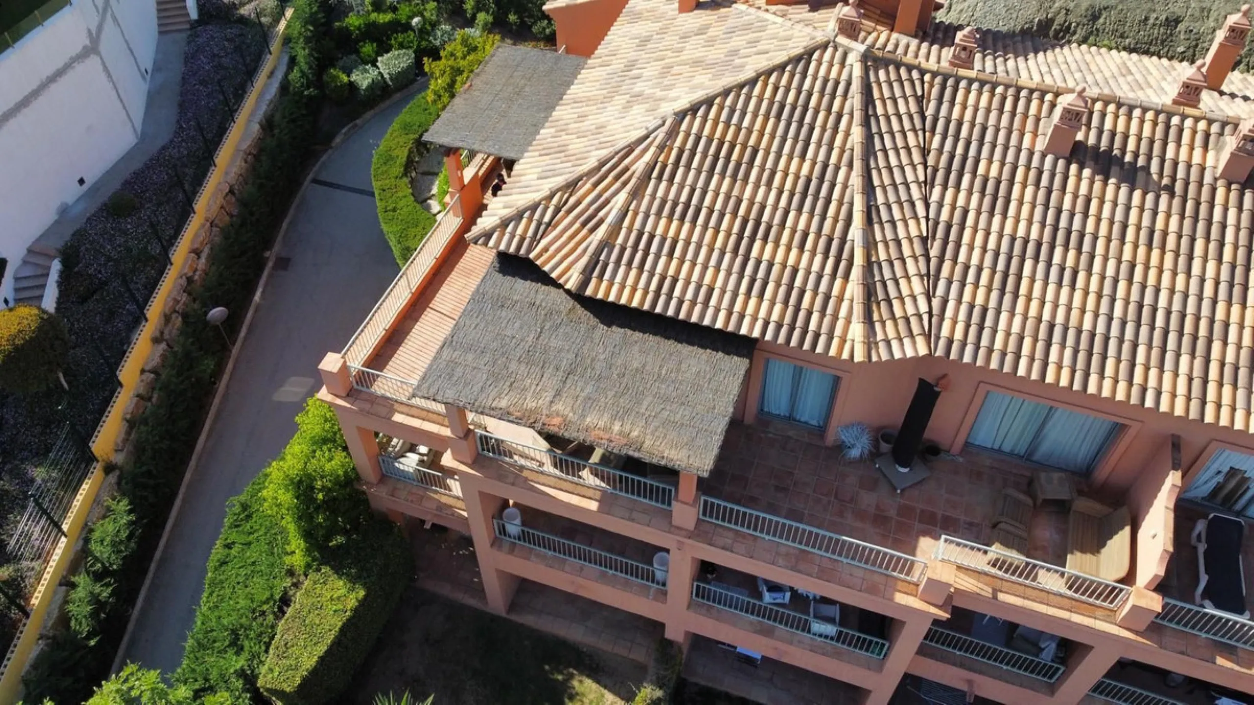 Luxury penthouse in Flamingos Resort with stunning sea and golf views, featuring an unobstructed front view thanks to its prime position within the complex.