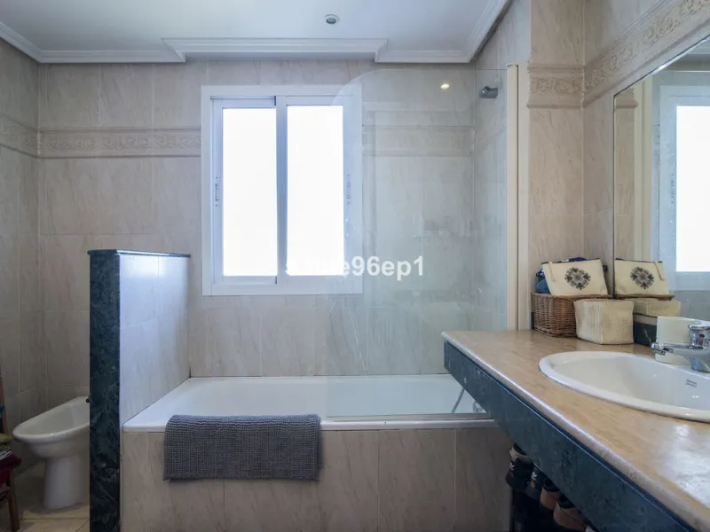 Mittlere Etage Wohnung, Selwo, Costa del Sol