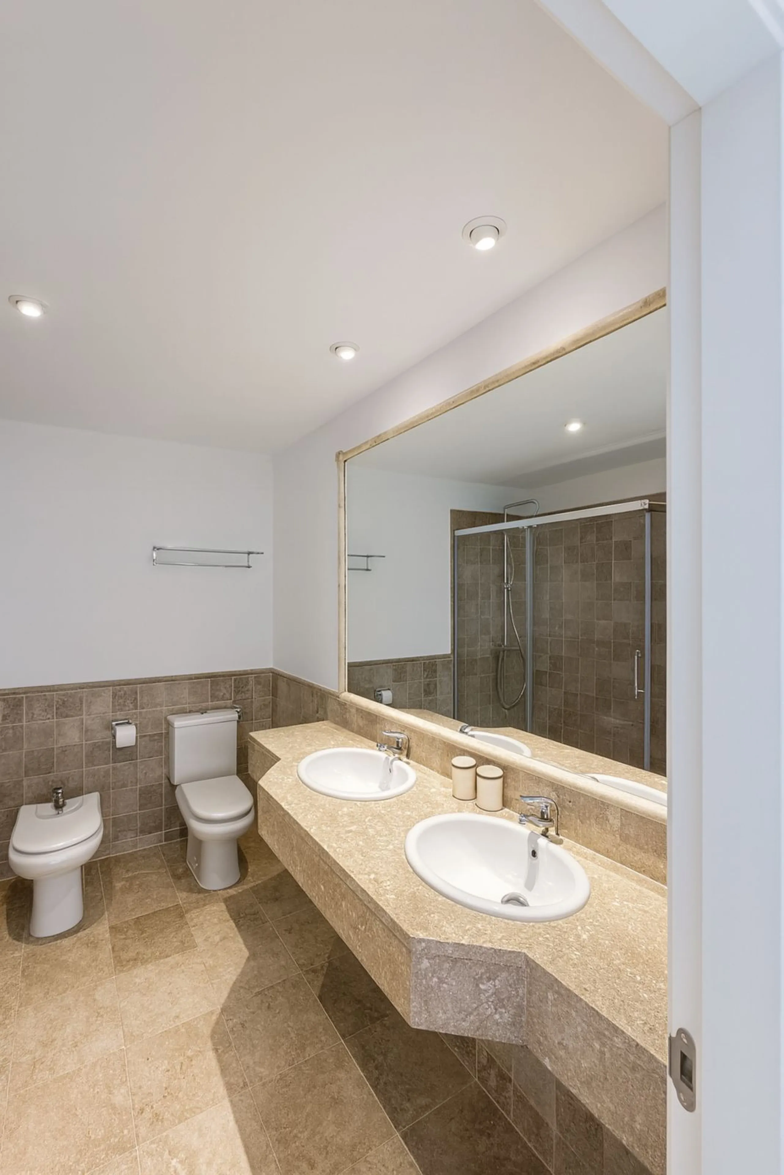 Luxury penthouse in Flamingos Resort with stunning sea and golf views, featuring an unobstructed front view thanks to its prime position within the complex.