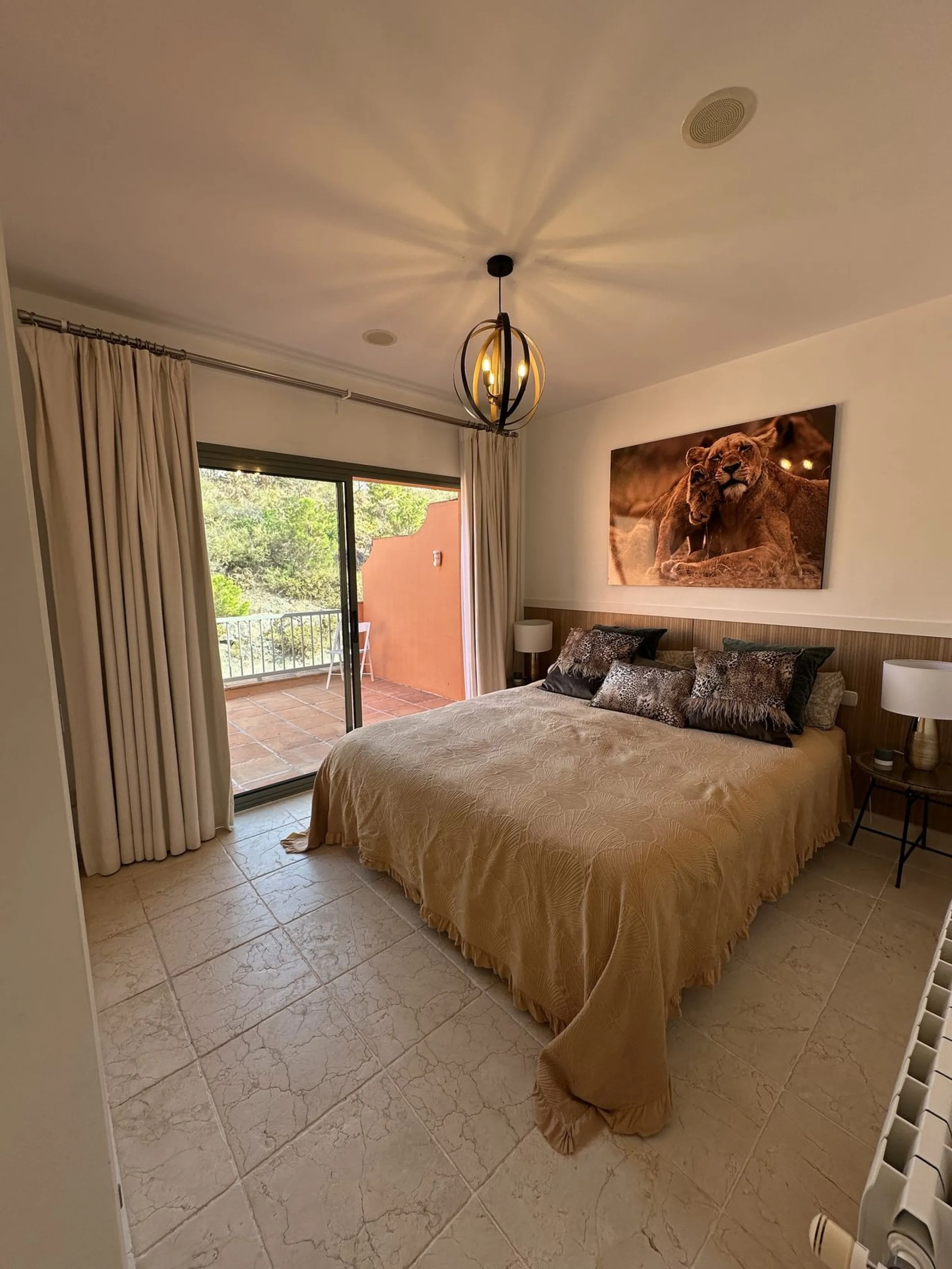 Luxury penthouse in Flamingos Resort with stunning sea and golf views, featuring an unobstructed front view thanks to its prime position within the complex.