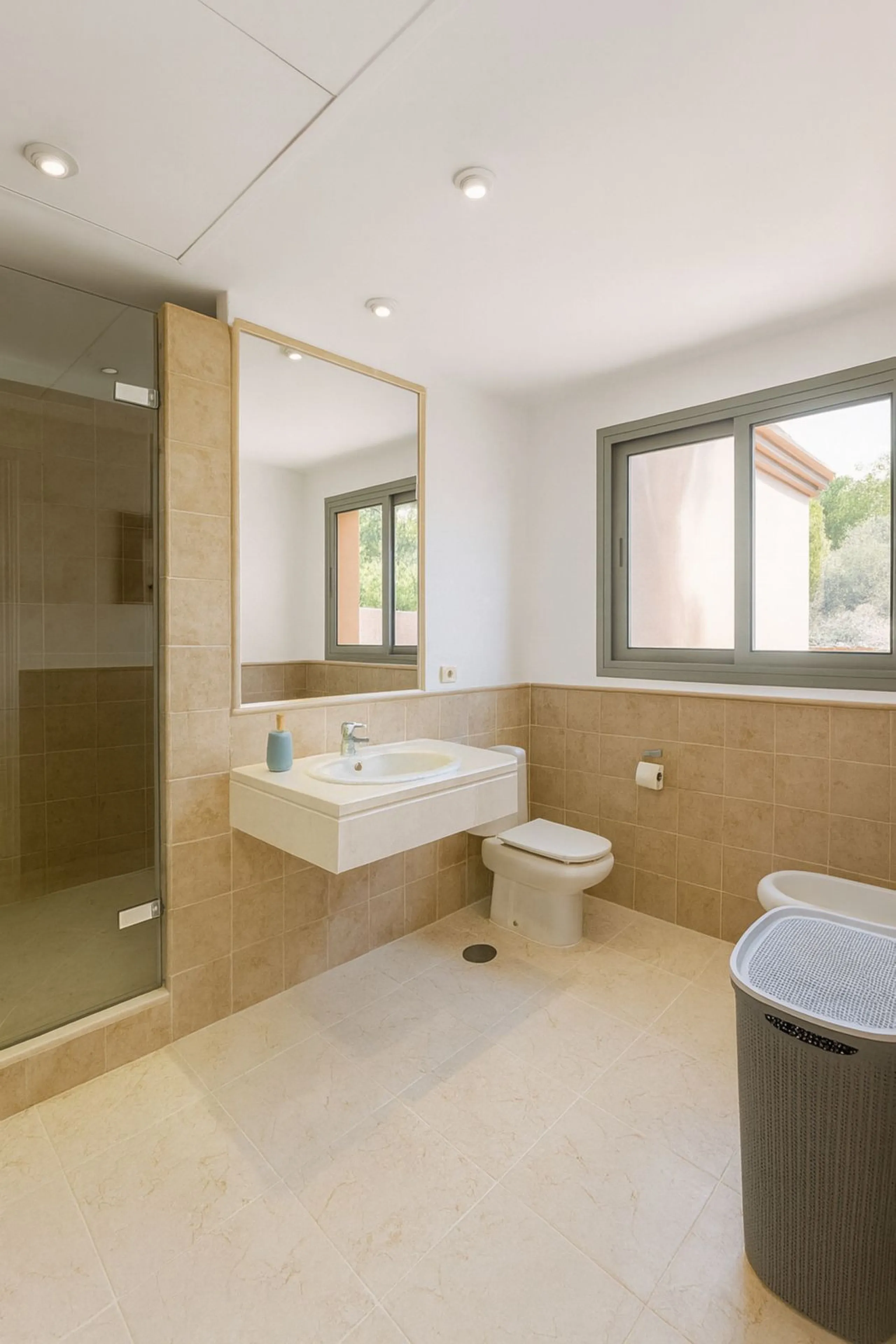 Luxury penthouse in Flamingos Resort with stunning sea and golf views, featuring an unobstructed front view thanks to its prime position within the complex.