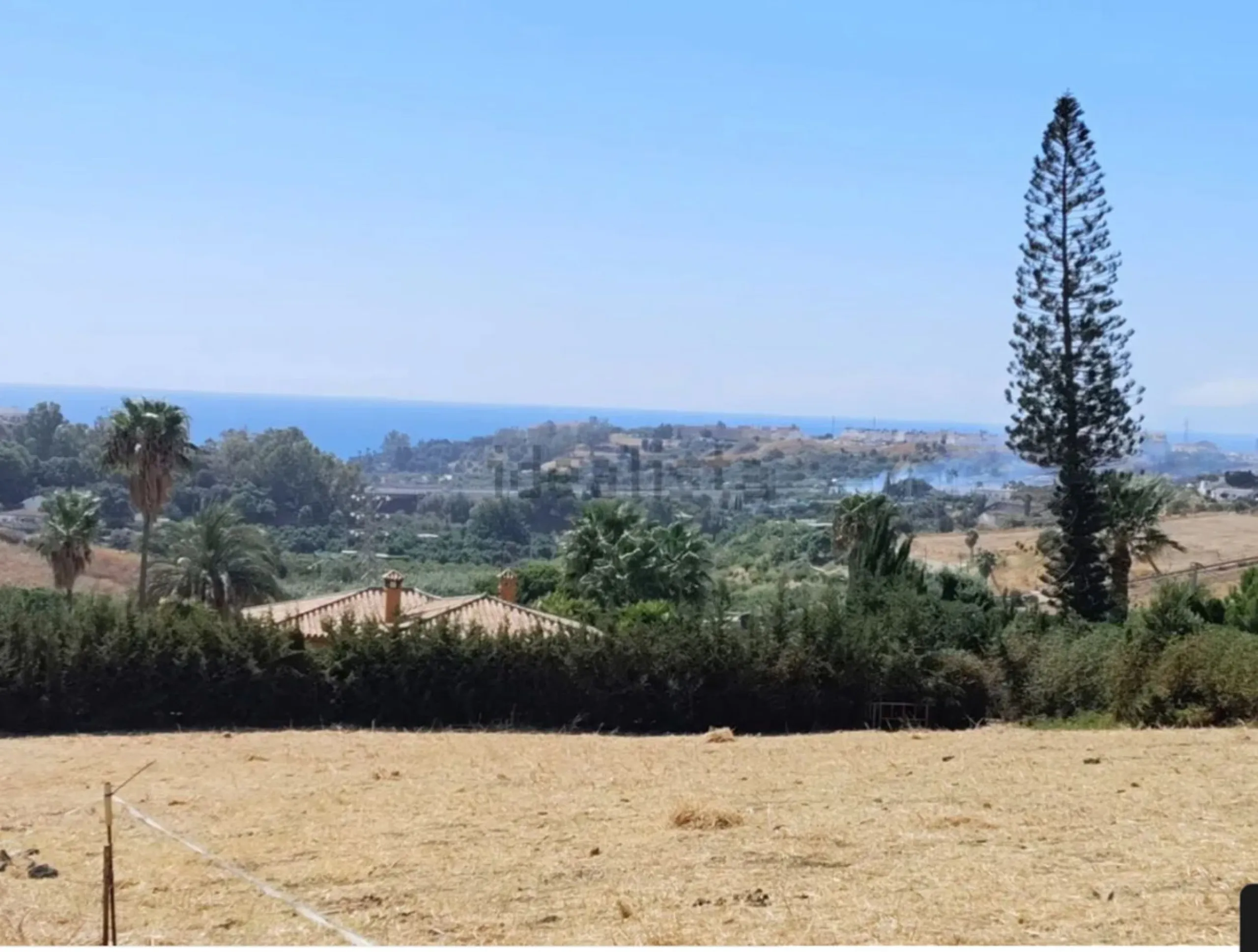 Rustic plot for sale in La Cala, Estepona - Natural surroundings and great agricultural potential.