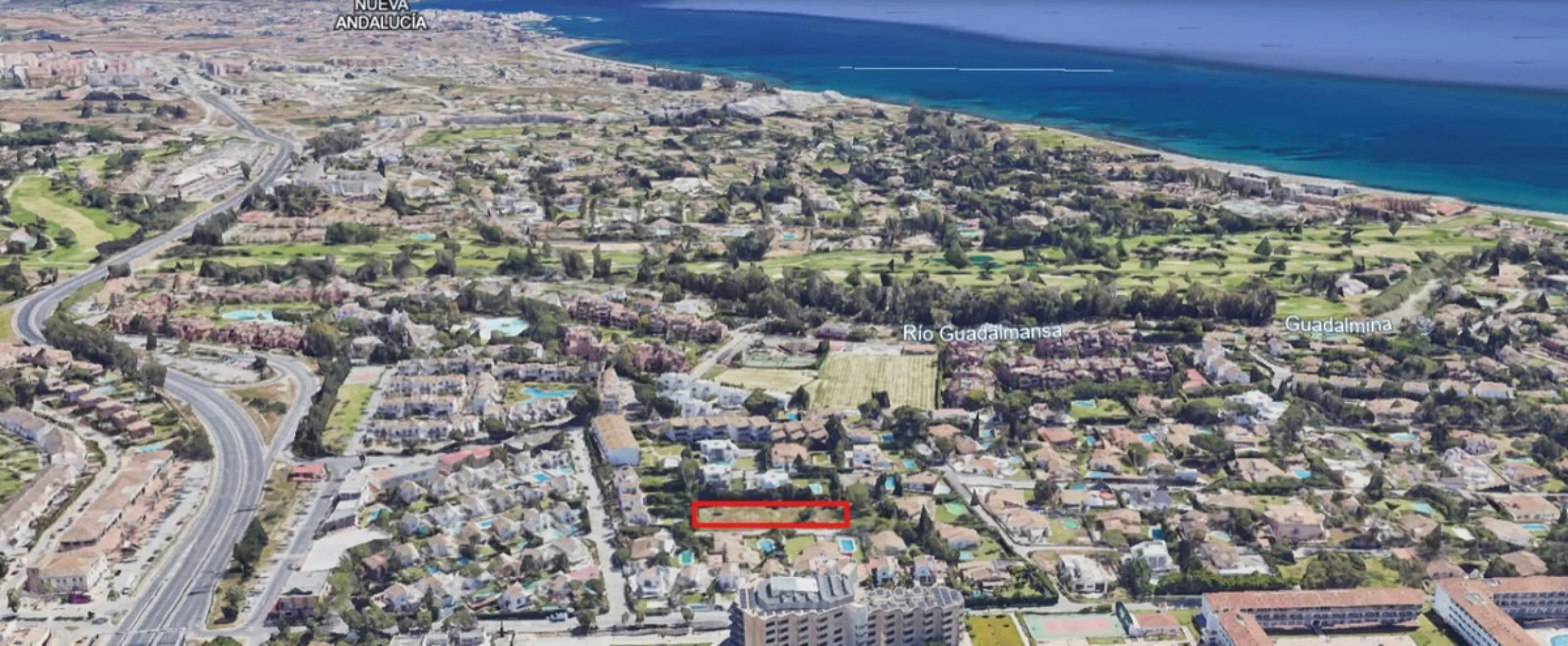 Plot - Residential Plot в продаже в Estepona, Málaga. Площадь участка 2595 м²