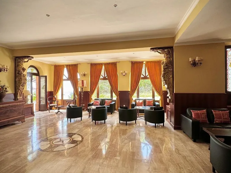 Charming Apartment with Direct Sea Access – Calahonda (Mijas)