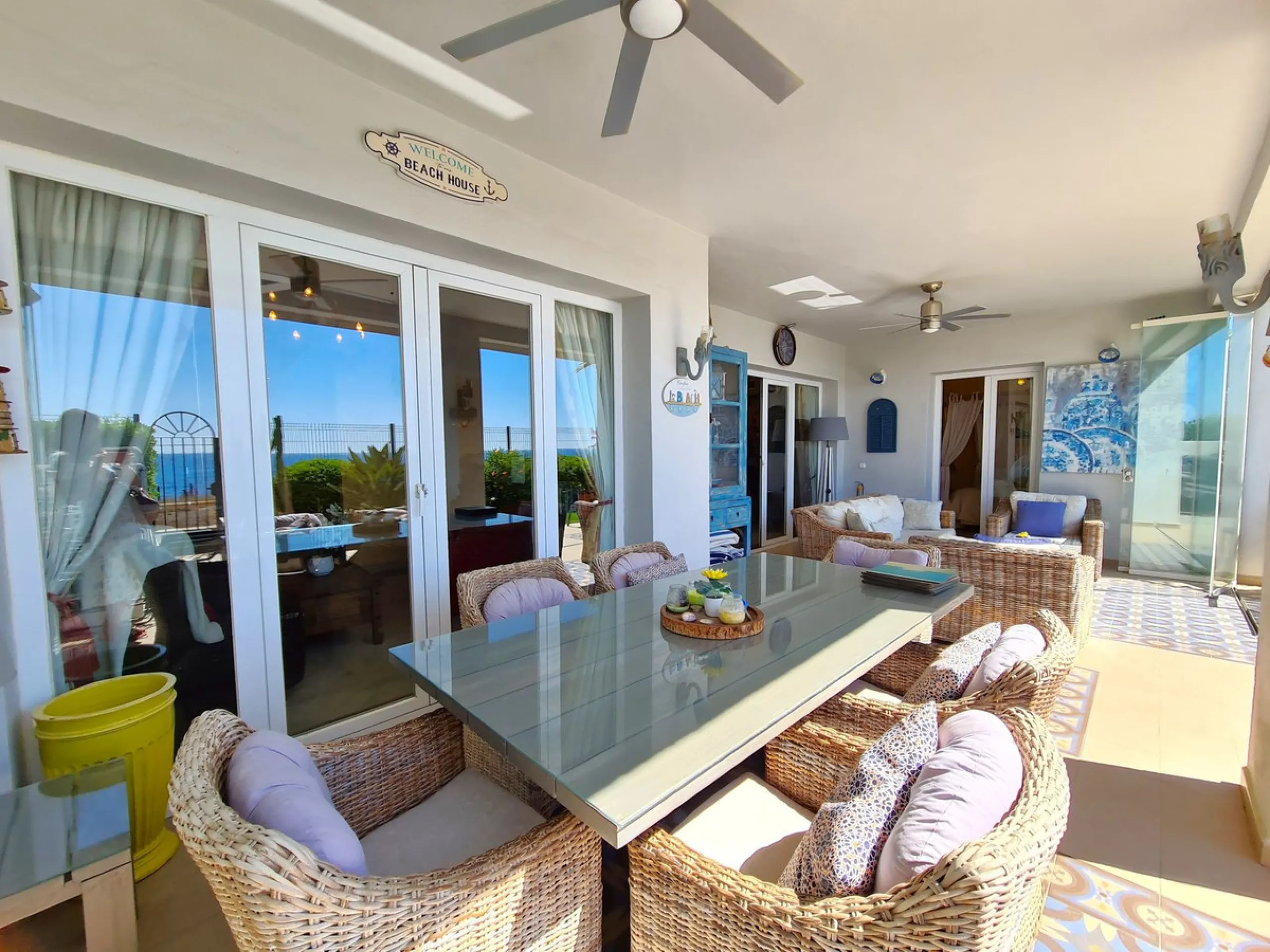 MAGNIFICENT 3-BEDROOM GROUND FLOOR APARTMENT WITH PRIVATE GARDEN ON THE BEACHFRONT
