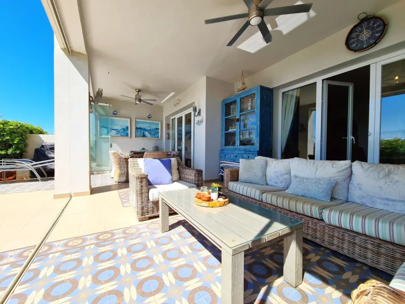 MAGNIFICENT 3-BEDROOM GROUND FLOOR APARTMENT WITH PRIVATE GARDEN ON THE BEACHFRONT