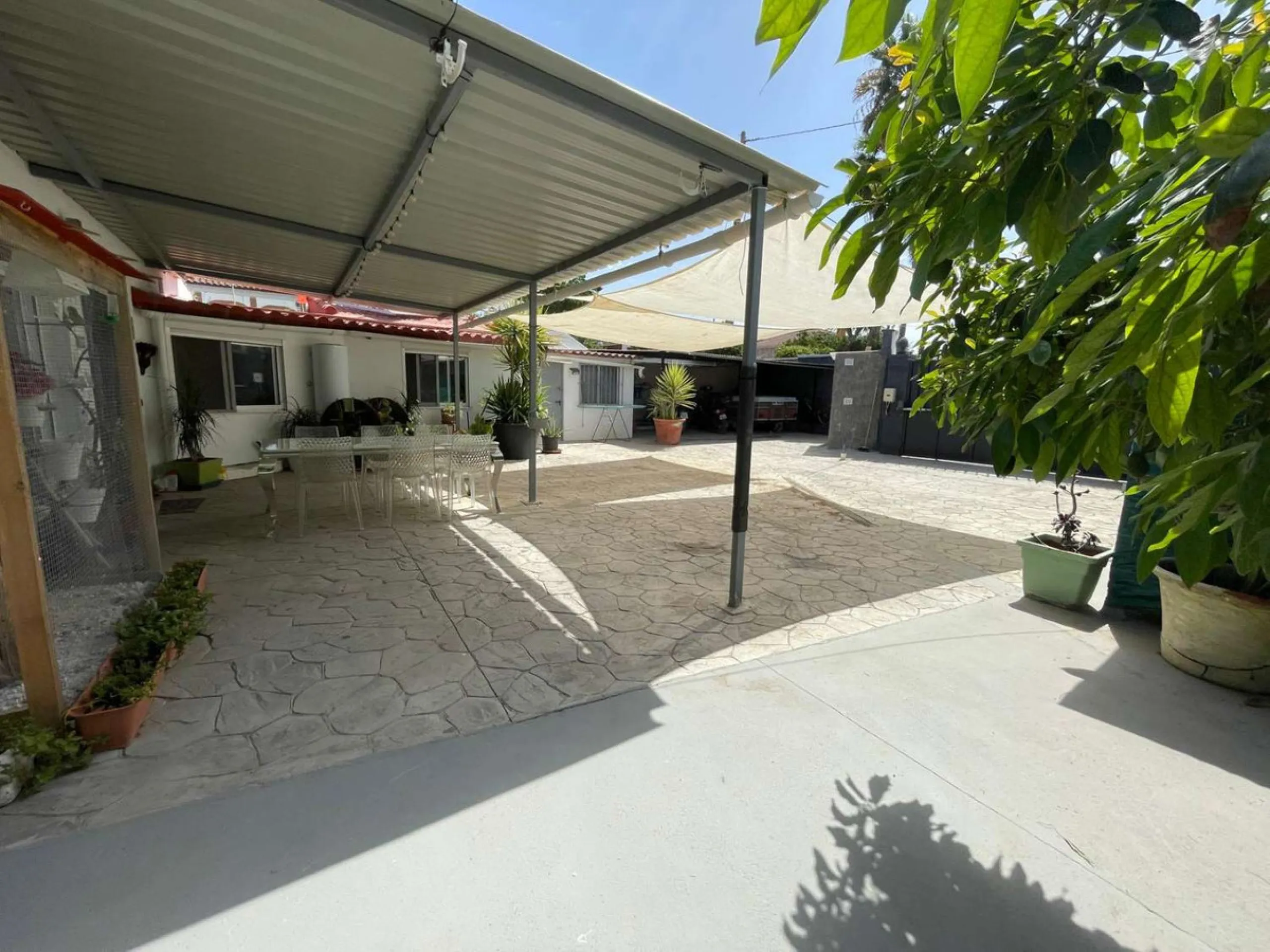 House - Detached Villa в продаже в Alhaurín el Grande, Málaga. В доме 5 спален и 4 ванных комнат. Площадь дома 300 м². Площадь участка 1100 м²
