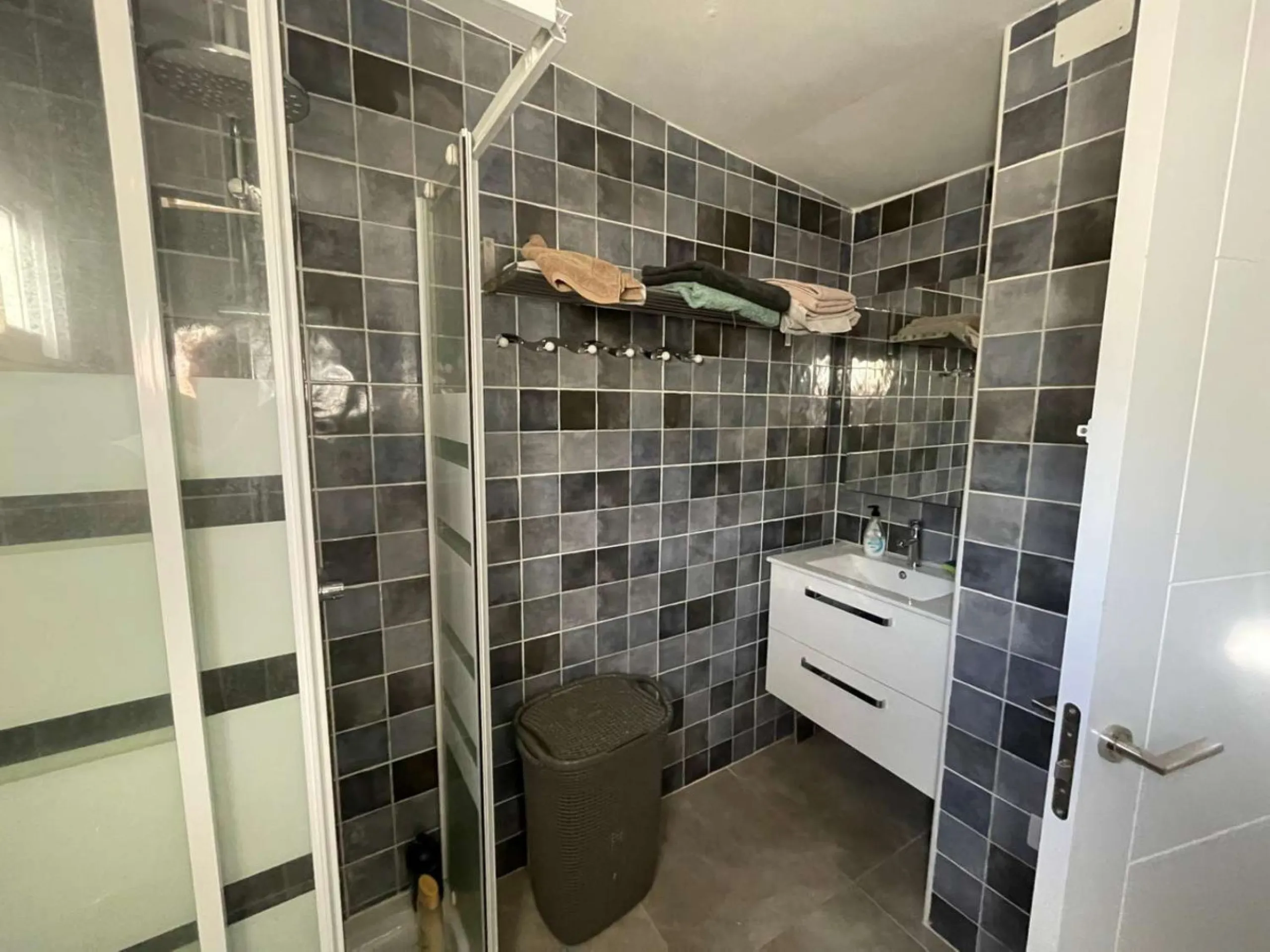 House - Detached Villa в продаже в Alhaurín el Grande, Málaga. В доме 5 спален и 4 ванных комнат. Площадь дома 300 м². Площадь участка 1100 м²