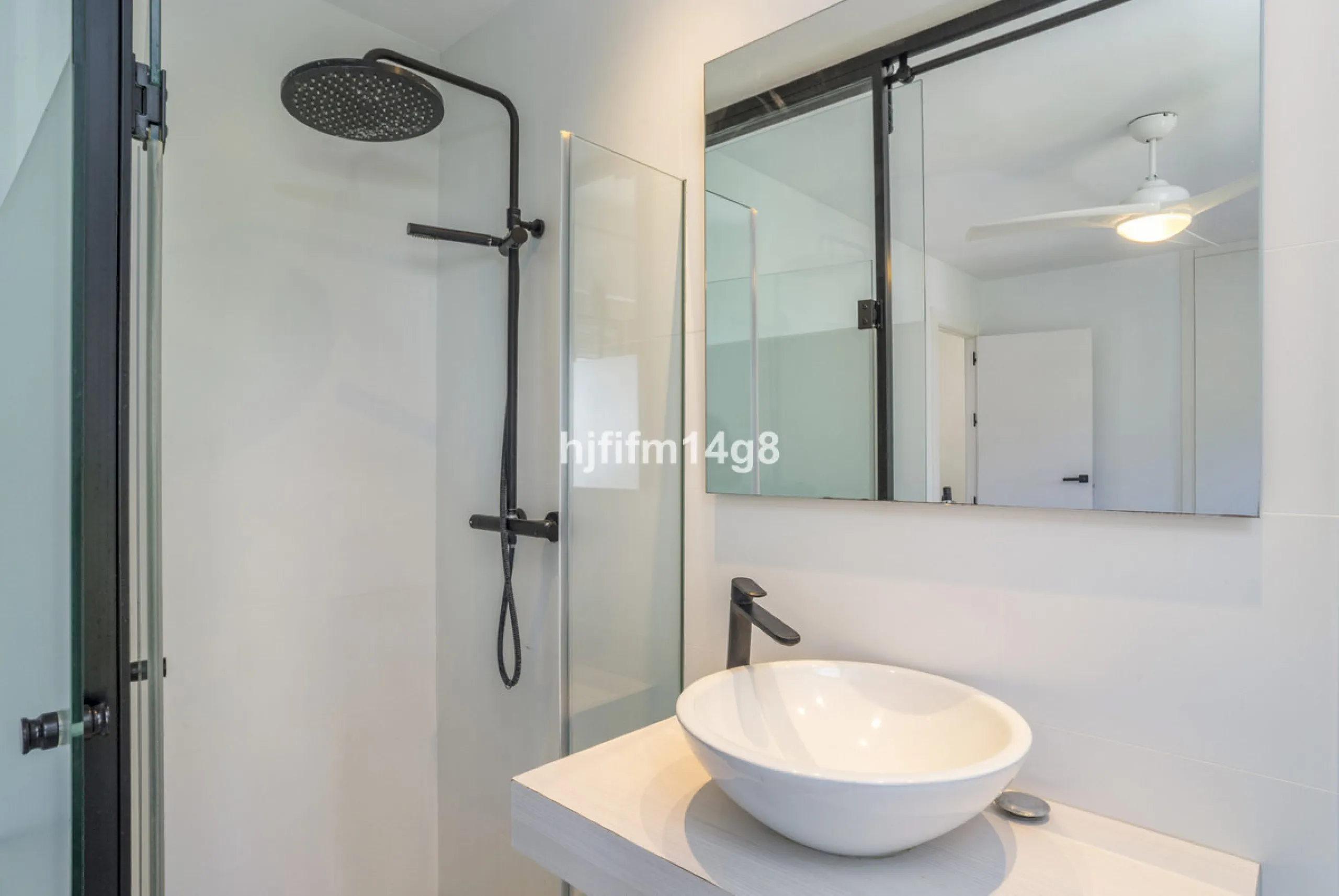 Nestled in the heart of the sought-after El Naranjal urbanisation, this delightful townhouse blends traditional Andalusian character with modern comfort. Located within a secure gated community renowned for its cobbled streets, picturesque patios, and vib