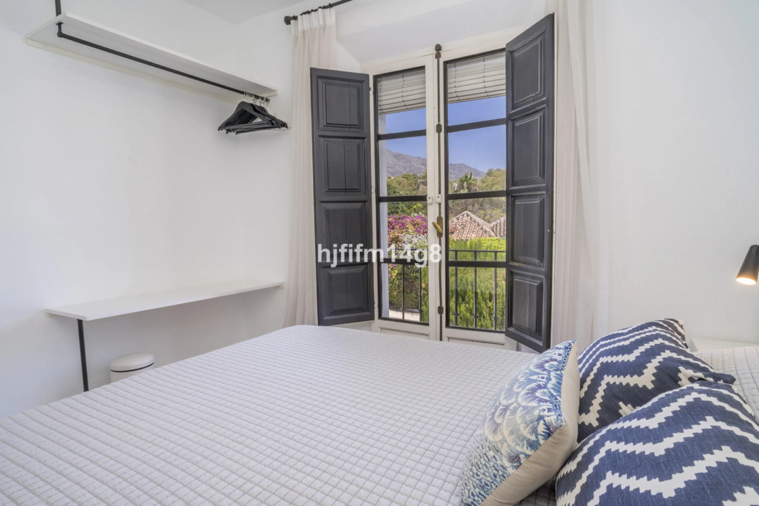 Nestled in the heart of the sought-after El Naranjal urbanisation, this delightful townhouse blends traditional Andalusian character with modern comfort. Located within a secure gated community renowned for its cobbled streets, picturesque patios, and vib
