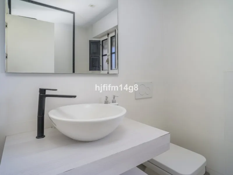 Nestled in the heart of the sought-after El Naranjal urbanisation, this delightful townhouse blends traditional Andalusian character with modern comfort. Located within a secure gated community renowned for its cobbled streets, picturesque patios, and vib