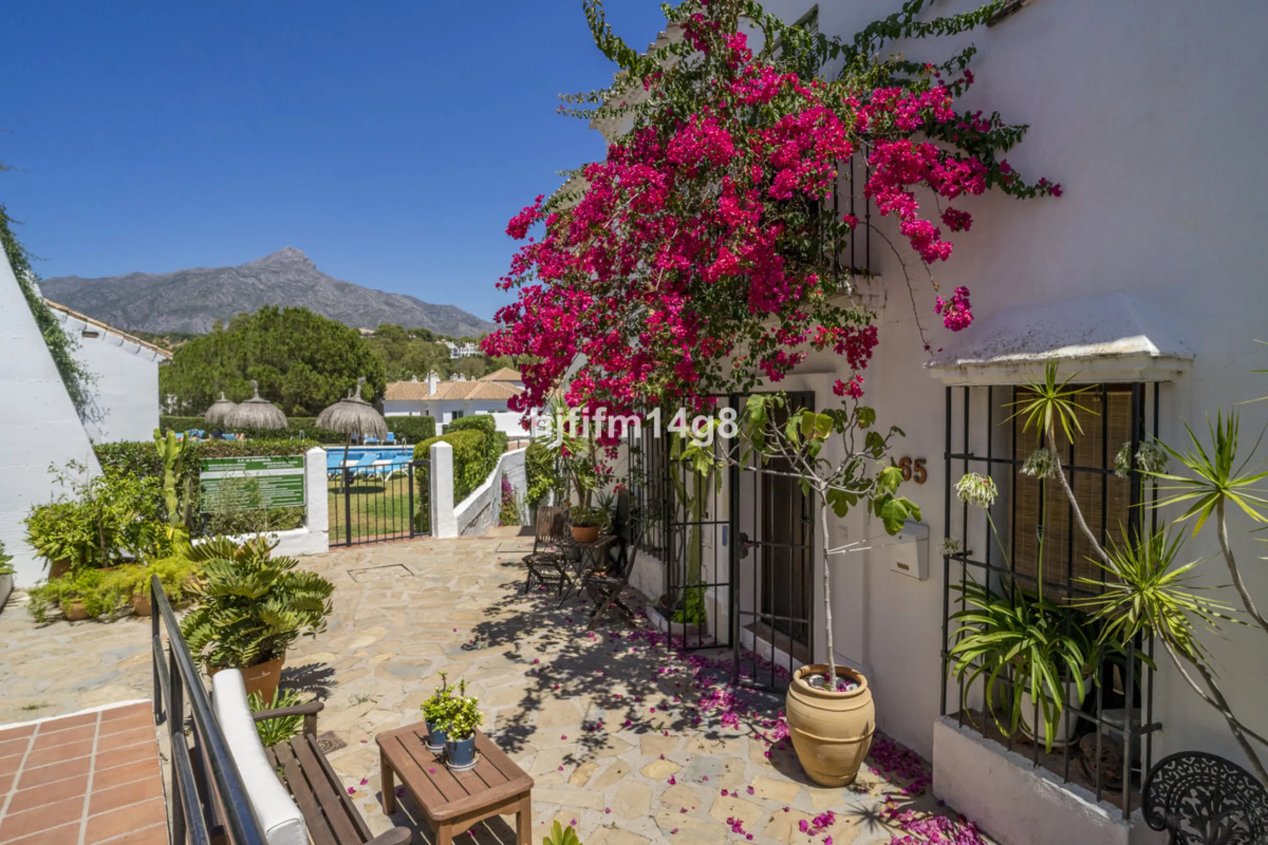 Nestled in the heart of the sought-after El Naranjal urbanisation, this delightful townhouse blends traditional Andalusian character with modern comfort. Located within a secure gated community renowned for its cobbled streets, picturesque patios, and vib