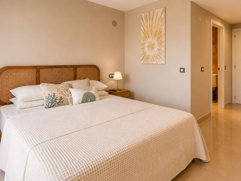 Ground Floor Apartment with Private Garden in Cortijo del Mar – El Paraíso, Estepona