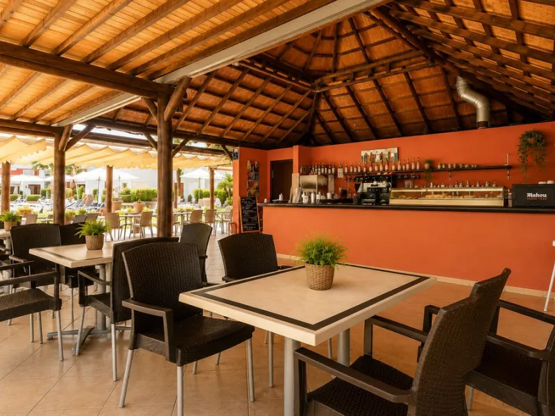 Ground Floor Apartment with Private Garden in Cortijo del Mar – El Paraíso, Estepona