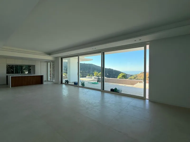 An exceptional 5+1 bedroom modern mansion for sale within a premium gated resort community in Marbella. Owners of this property will enjoy unlimited access to a purpose built owners clubhouse with indoor pool, spa, gym, lounge and restaurant - open for br