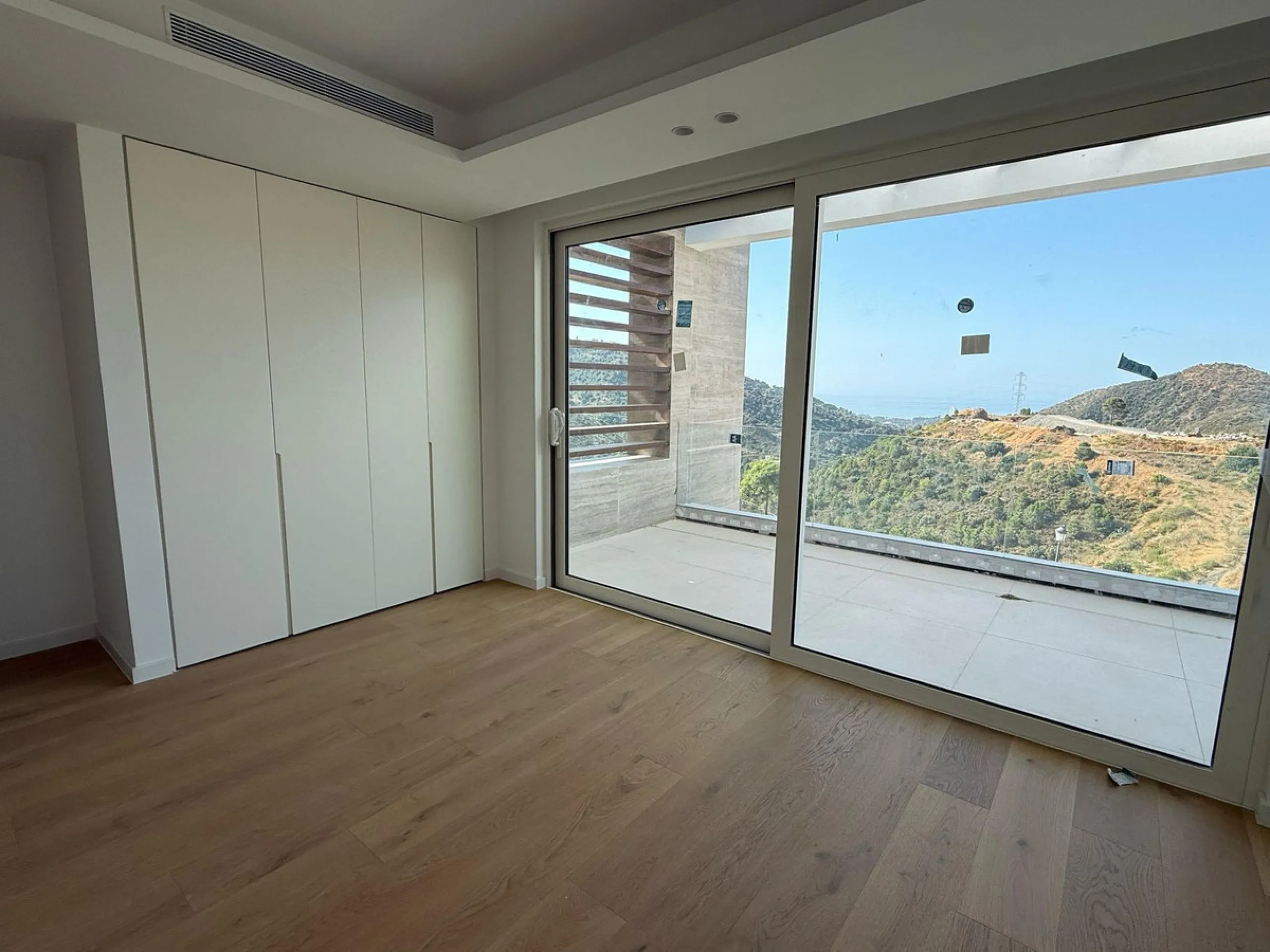 An exceptional 5+1 bedroom modern mansion for sale within a premium gated resort community in Marbella. Owners of this property will enjoy unlimited access to a purpose built owners clubhouse with indoor pool, spa, gym, lounge and restaurant - open for br