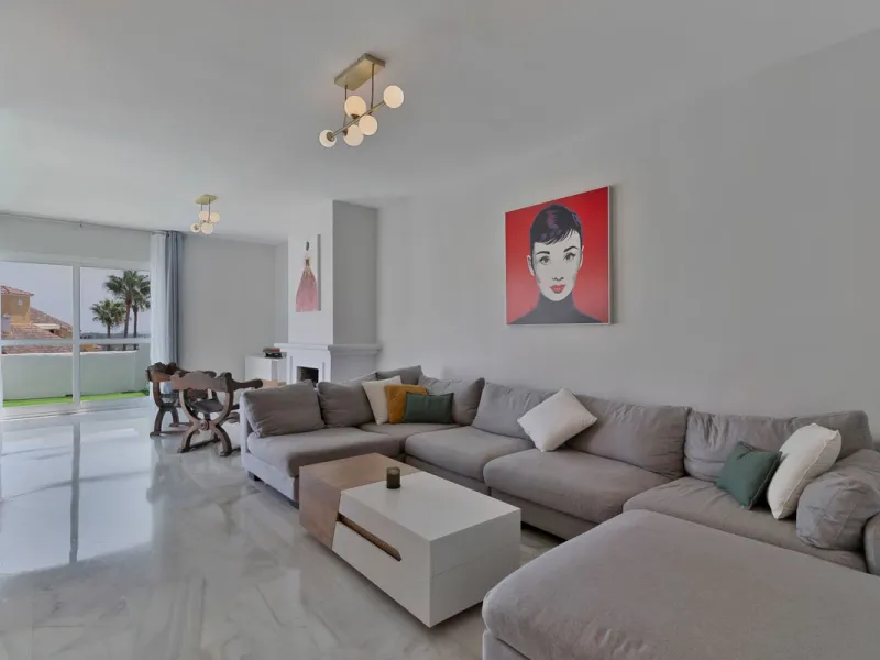3-Bedroom Penthouse in Bel-Air, Estepona – Totally Refurbished!