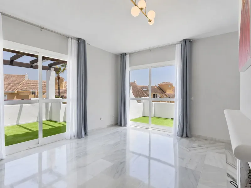 3-Bedroom Penthouse in Bel-Air, Estepona – Totally Refurbished!