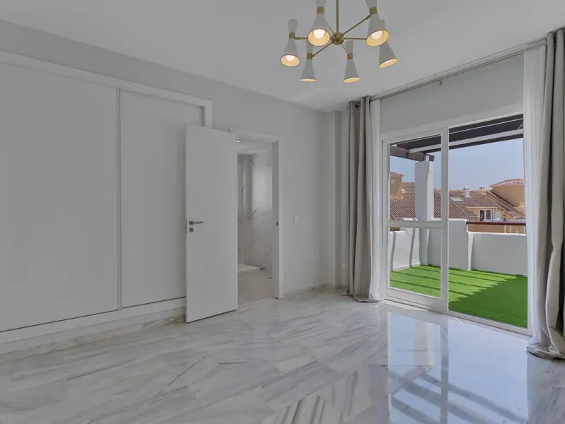 3-Bedroom Penthouse in Bel-Air, Estepona – Totally Refurbished!