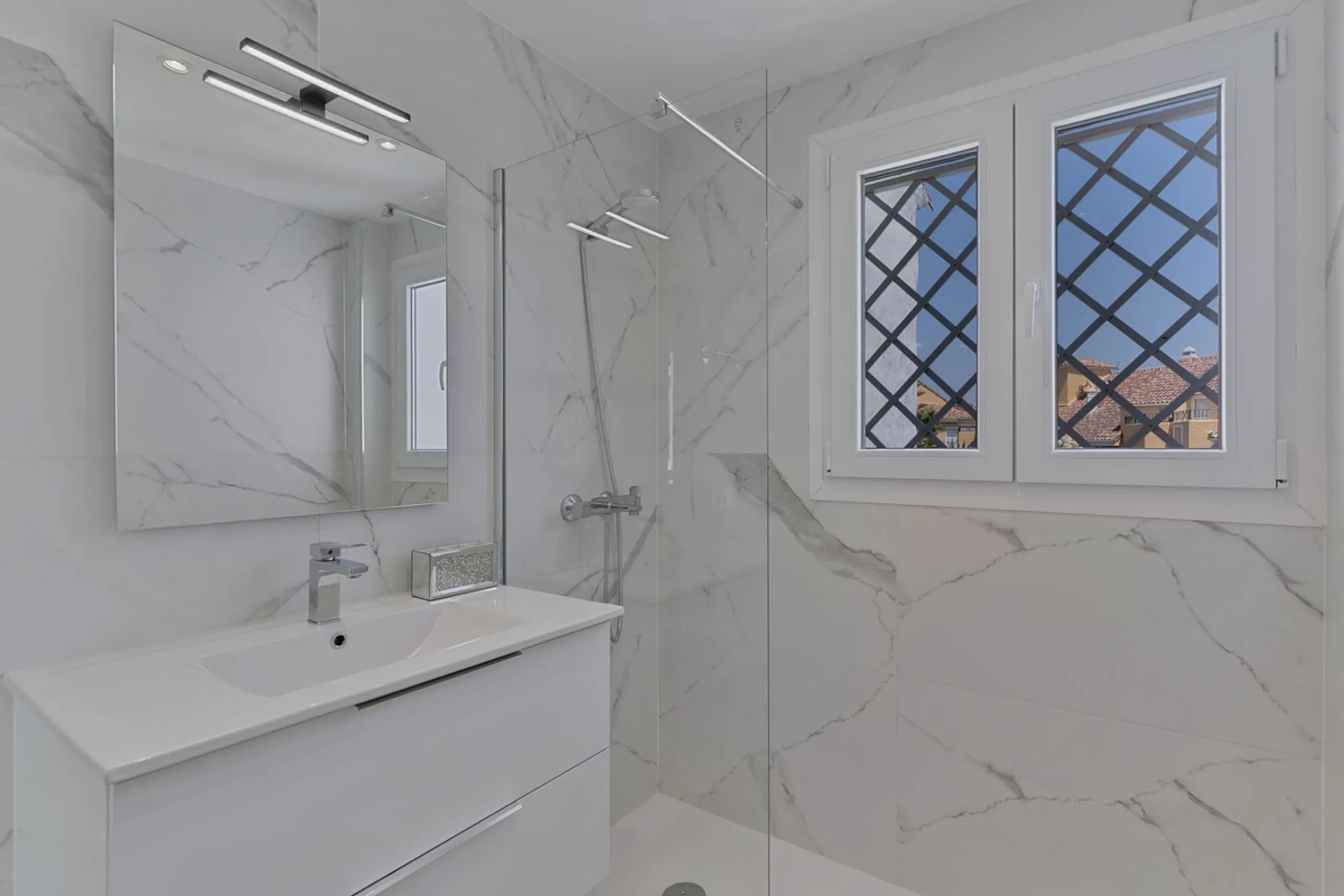 3-Bedroom Penthouse in Bel-Air, Estepona – Totally Refurbished!