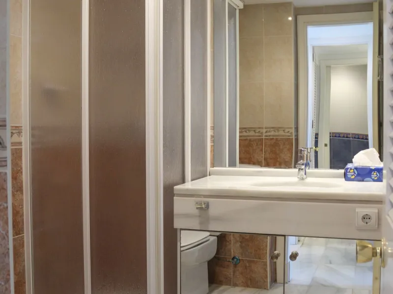 Very exclusive duplex penthouse, South facing, consisting in 3 bedrooms, 2 bathrooms, fully fitted kitchen and large lounge and dining area with access to a very nice terrace overlooking the fantastic gardens and pool area of the complex. On the upper flo