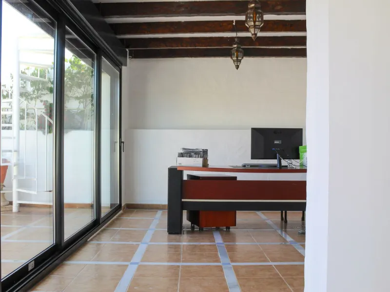 Very exclusive duplex penthouse, South facing, consisting in 3 bedrooms, 2 bathrooms, fully fitted kitchen and large lounge and dining area with access to a very nice terrace overlooking the fantastic gardens and pool area of the complex. On the upper flo