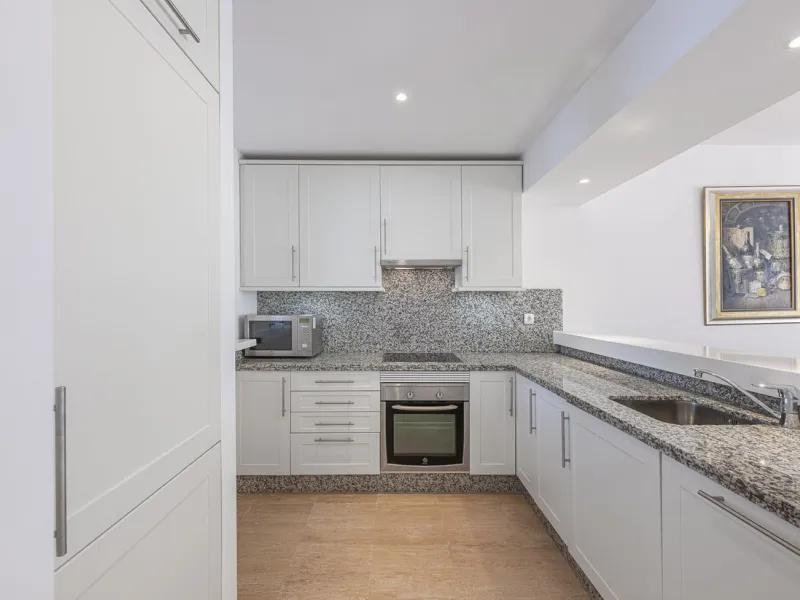 Apartment - Top Floor Apartment в продаже в Marbella, Málaga. В доме 2 спален и 2 ванных комнат. Площадь дома 135 м²