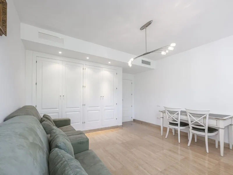 Apartment - Top Floor Apartment в продаже в Marbella, Málaga. В доме 2 спален и 2 ванных комнат. Площадь дома 135 м²