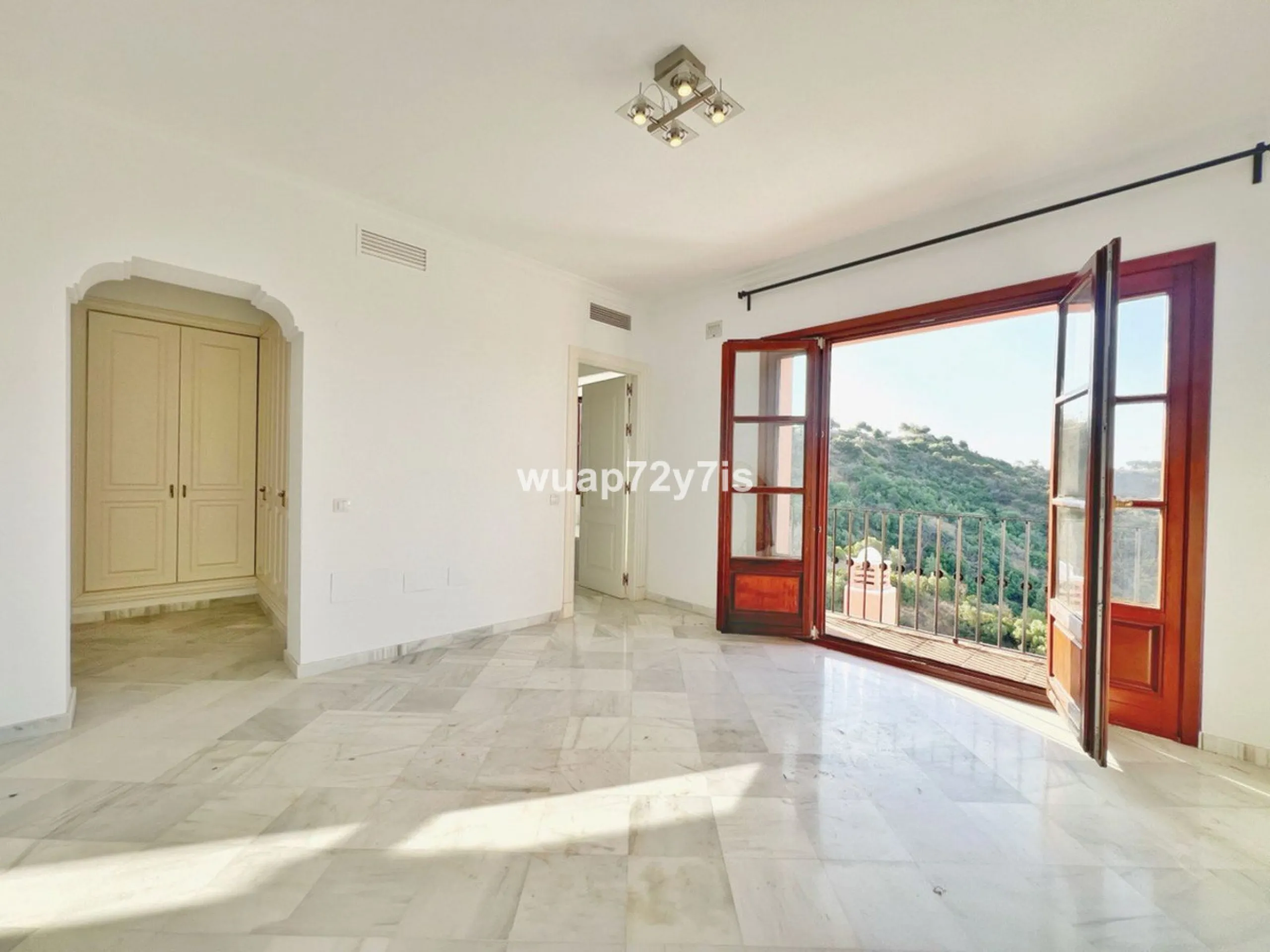 Elegant Corner Townhouse in La Heredia de Monte Mayor — Uninterrupted Sea Views & Complete Privacy